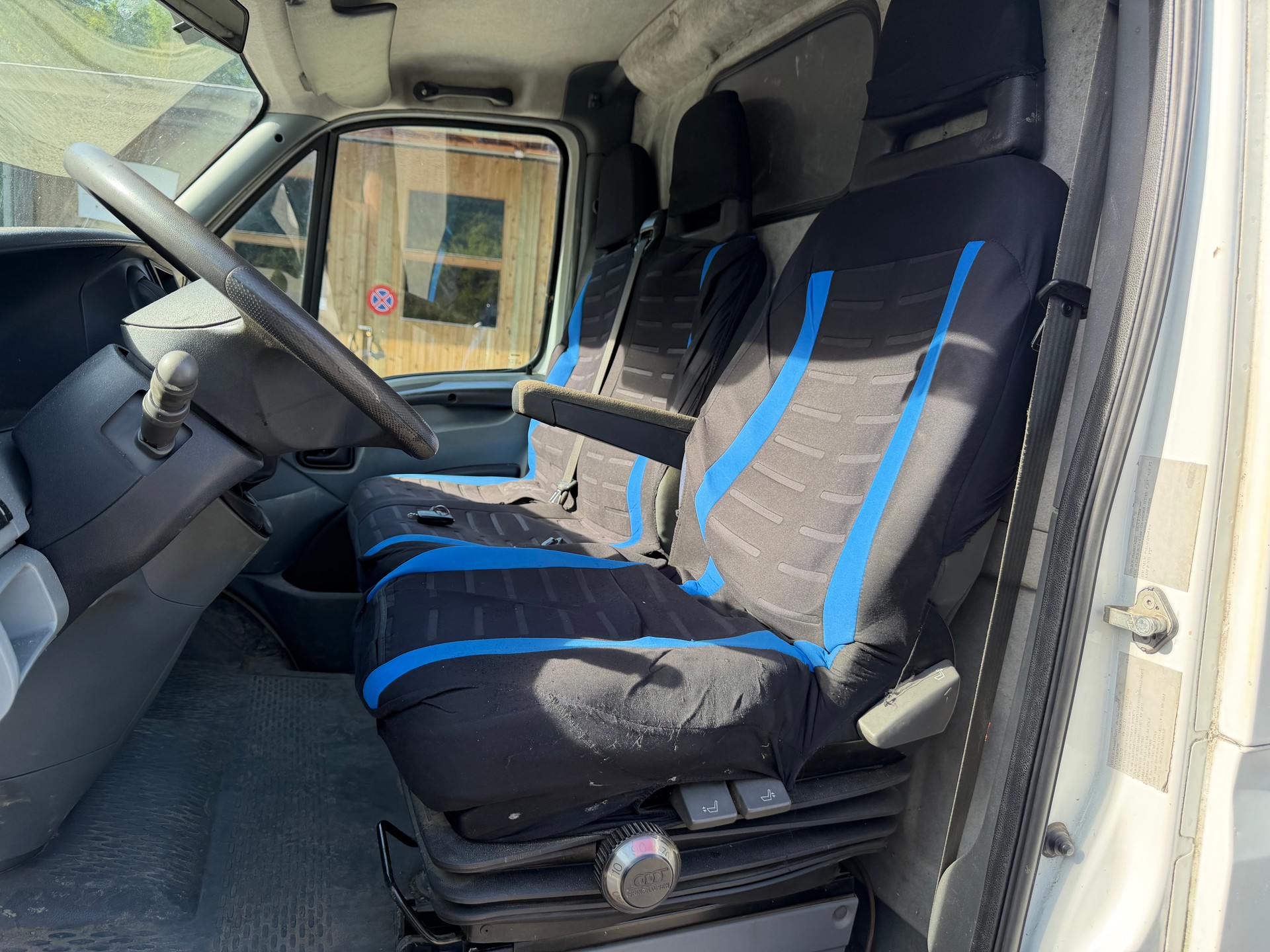 IVECO 35 S 14 V GKCA43A3B1-image-8