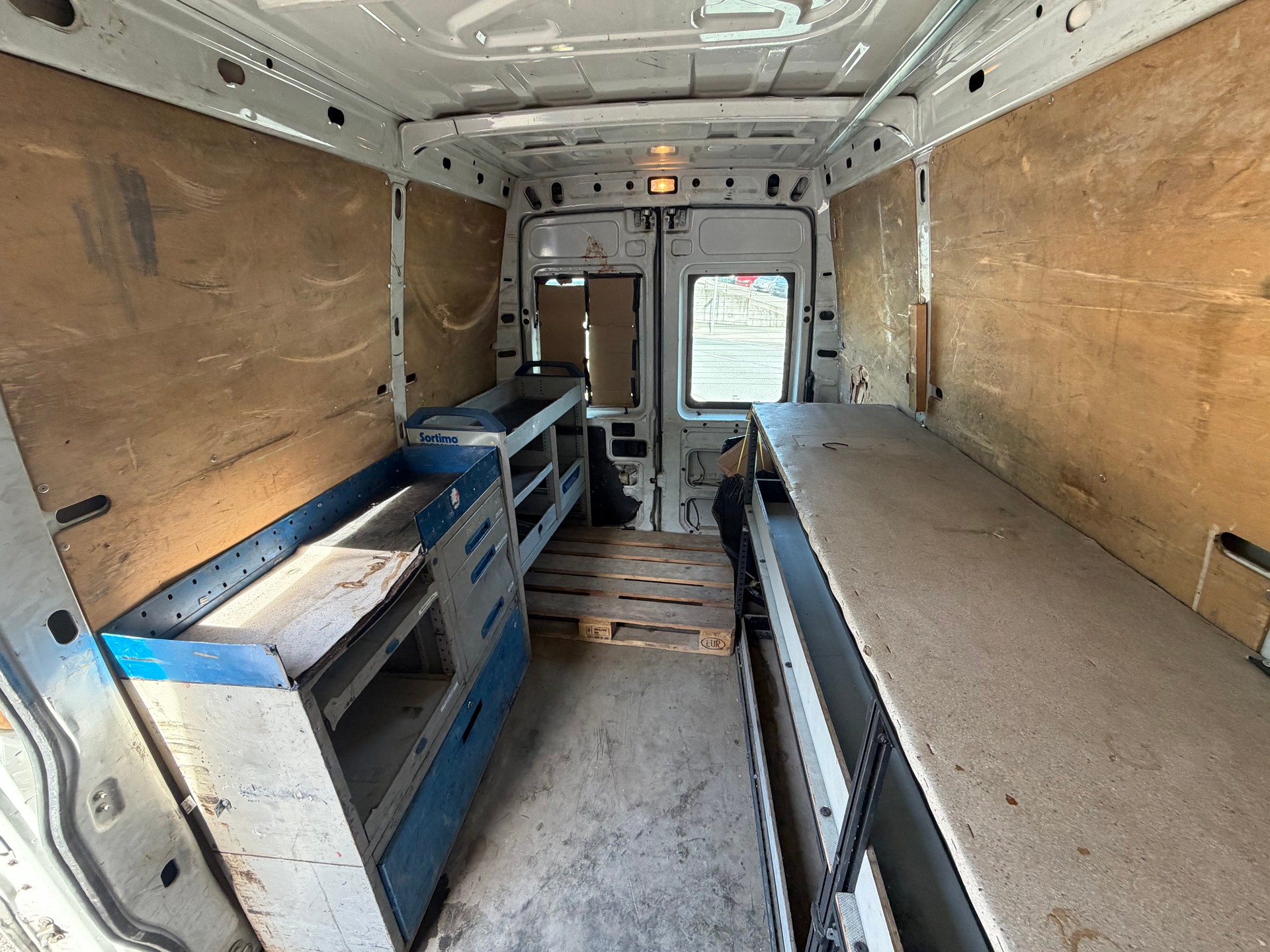 IVECO 35 S 14 V GKCA43A3B1-image-4