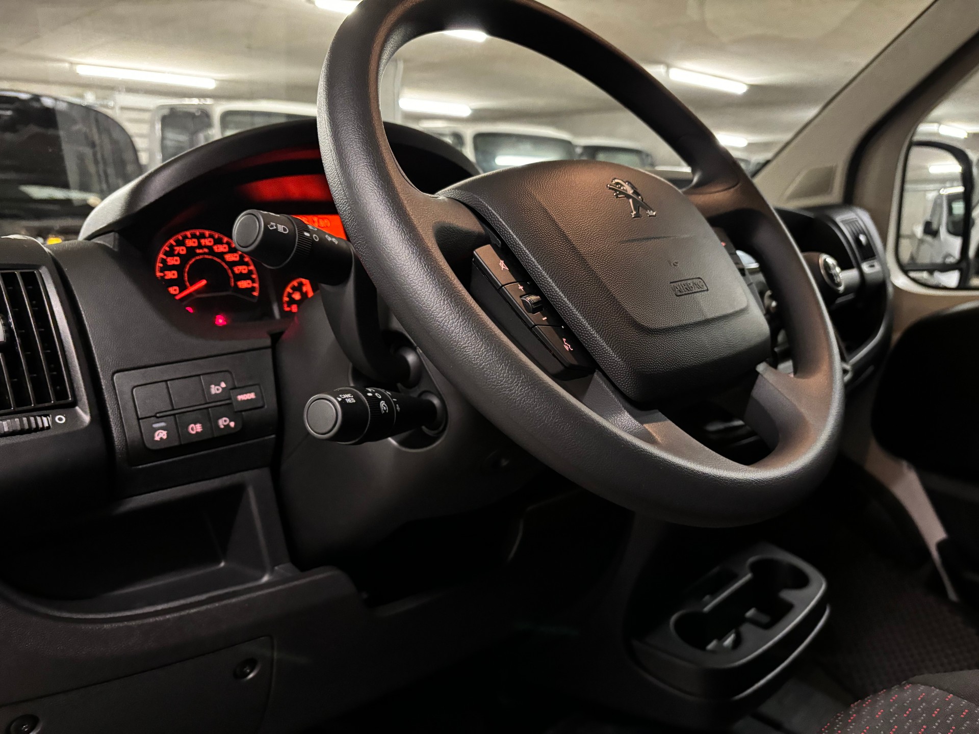 PEUGEOT Boxer 2.2 HDI 335 L2H2-image-11