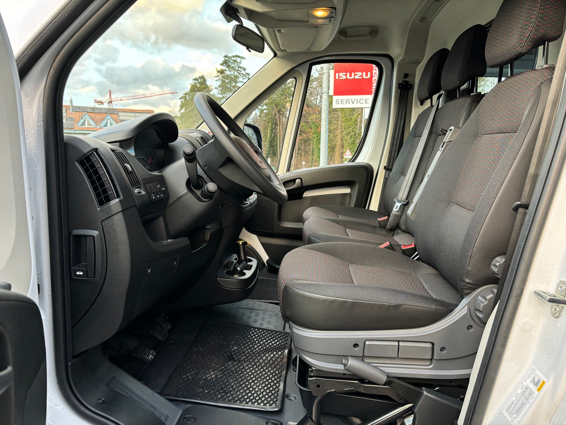 PEUGEOT Boxer 2.2 HDI 335 L2H2-image-10