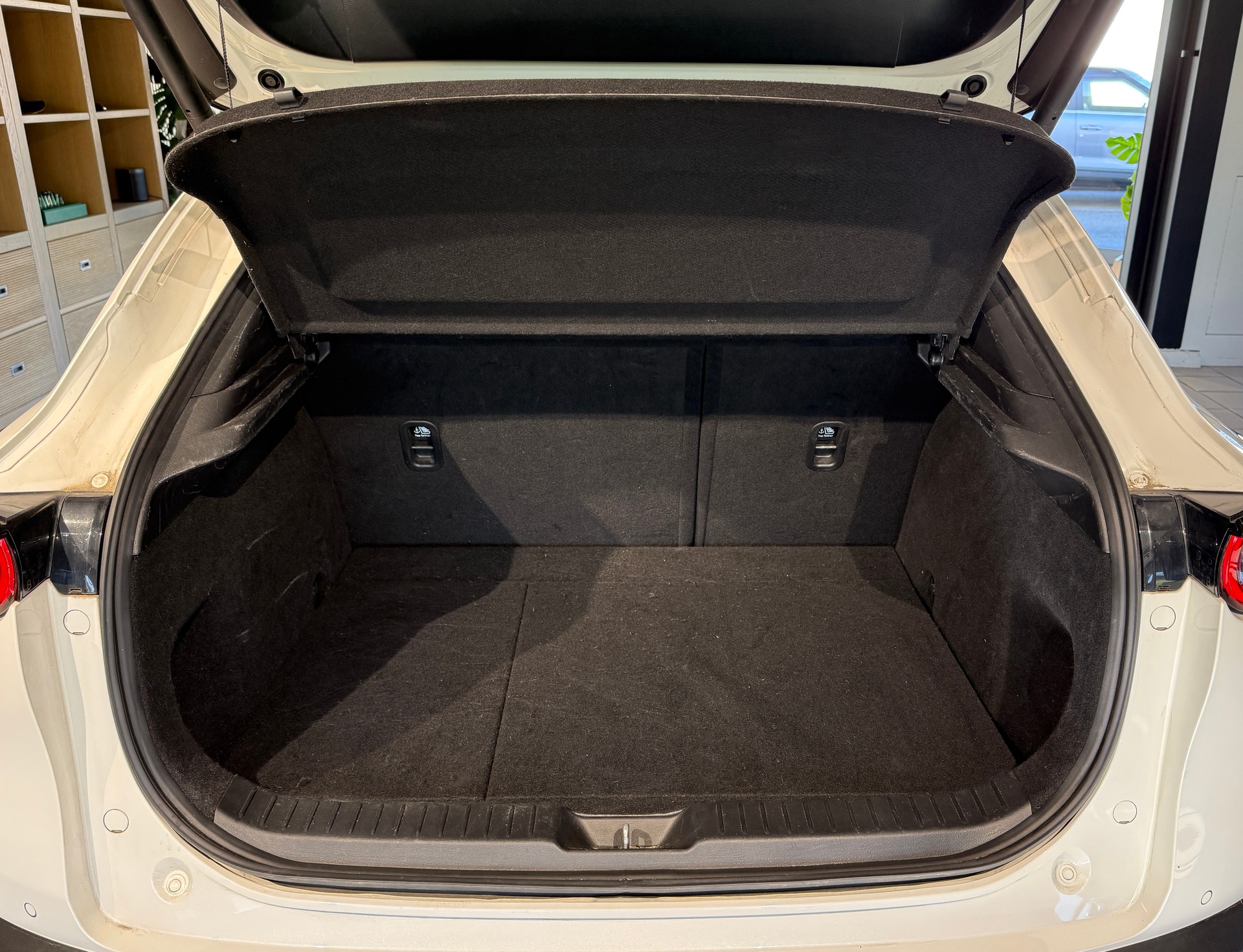 MAZDA CX-30 SKYACTIV-X M Hybrid 180 Revolution AWD Automat-image-12