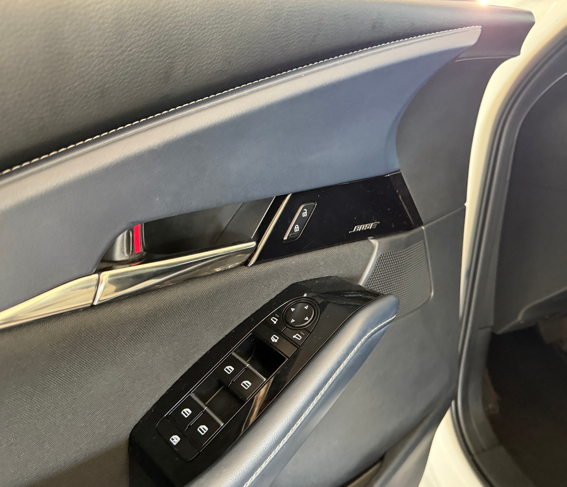 MAZDA CX-30 SKYACTIV-X M Hybrid 180 Revolution AWD Automat-image-4