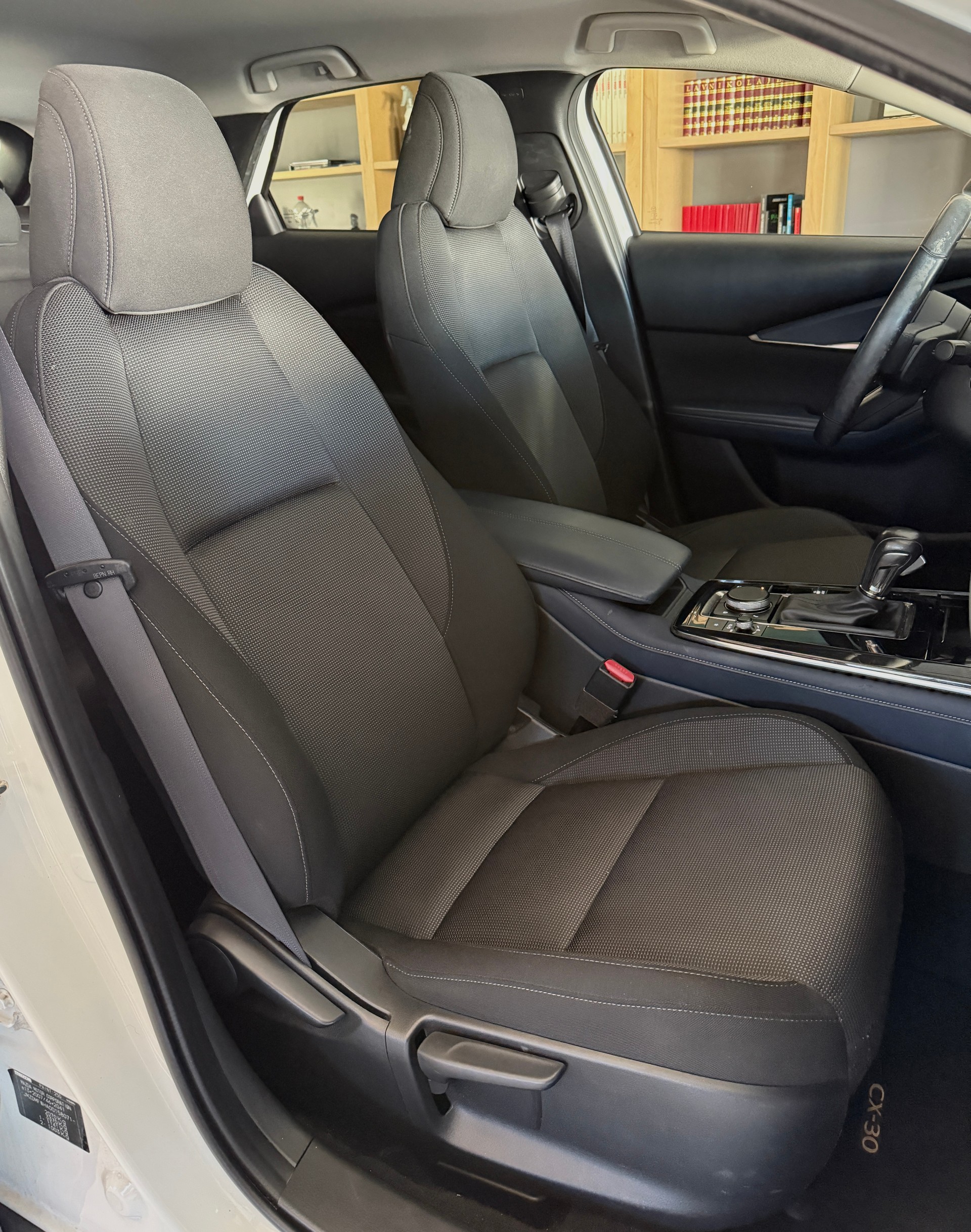 MAZDA CX-30 SKYACTIV-X M Hybrid 180 Revolution AWD Automat-image-10