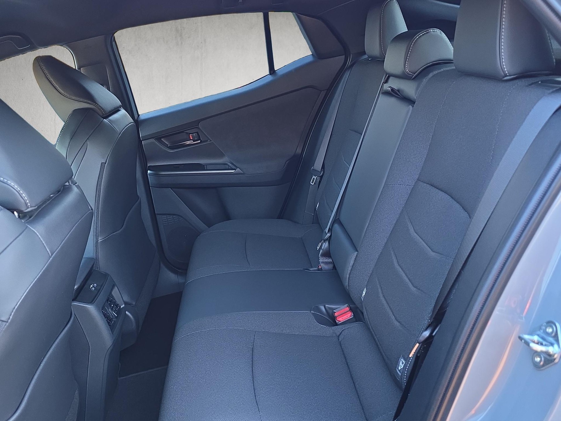 TOYOTA C-HR+ Style AWD-image-11