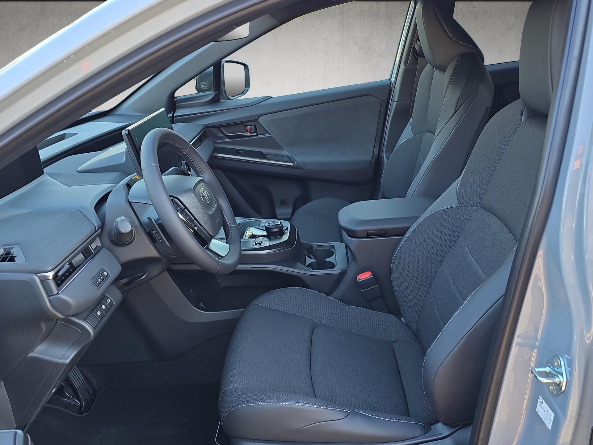 TOYOTA C-HR+ Style AWD-image-8
