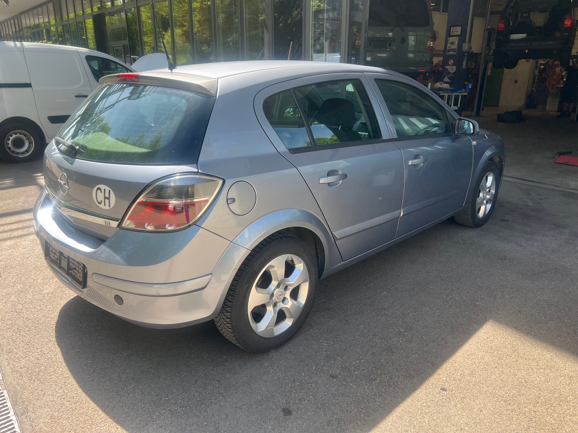 OPEL Astra 1.8i 16V Silverline-image-3