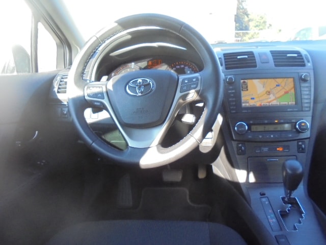 TOYOTA Avensis 2.0 Linea Sol Multidrive-image-4