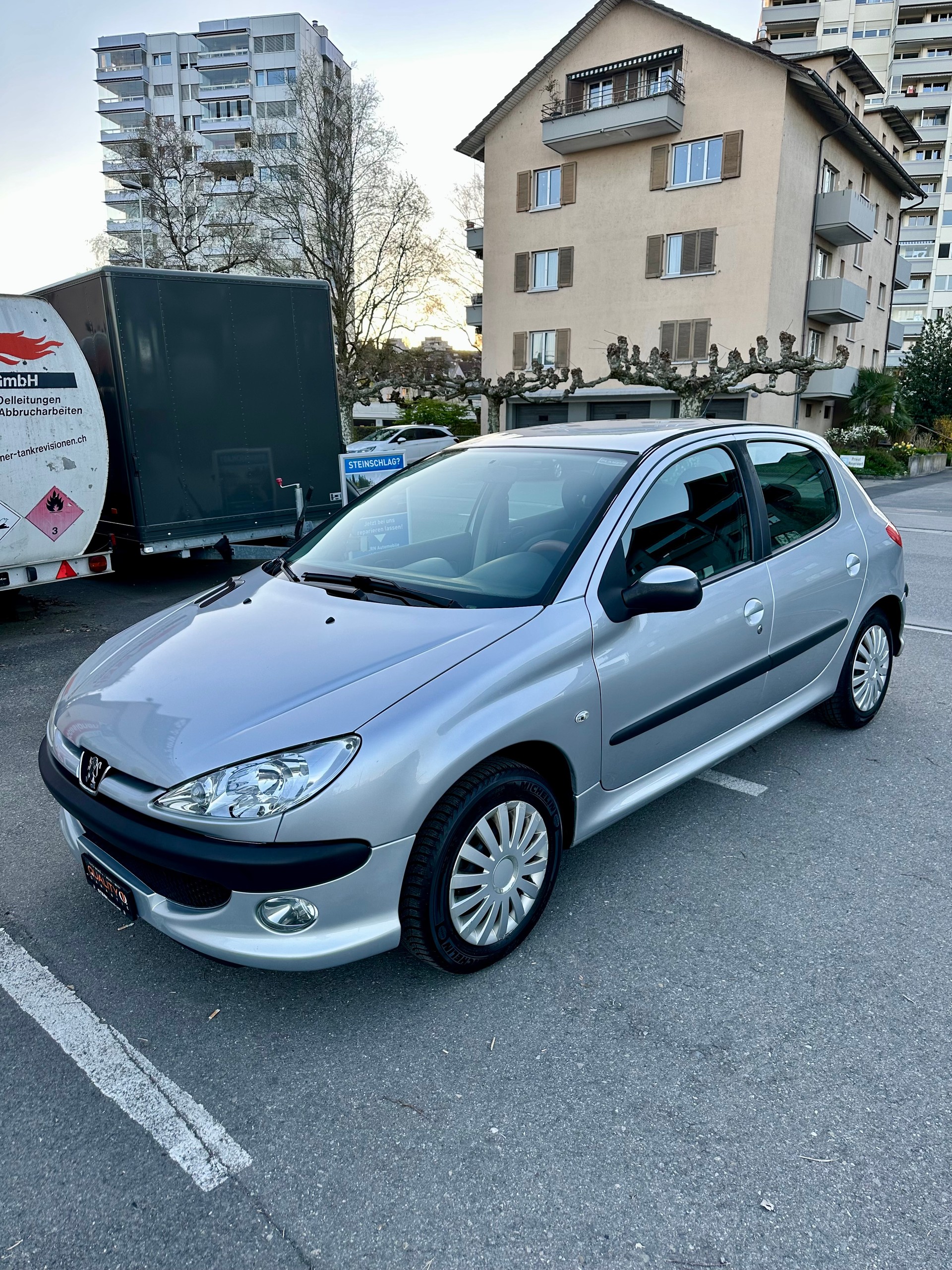PEUGEOT 206 1.6 16V (XT) Premium-image-1
