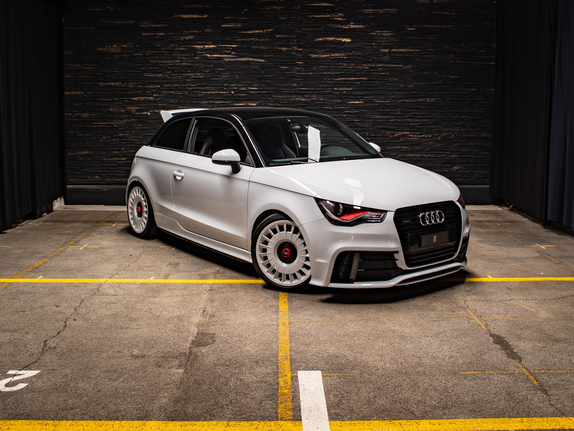 AUDI A1 2.0 TFSI Limited Edition quattro * 1 von 333 *-image-5