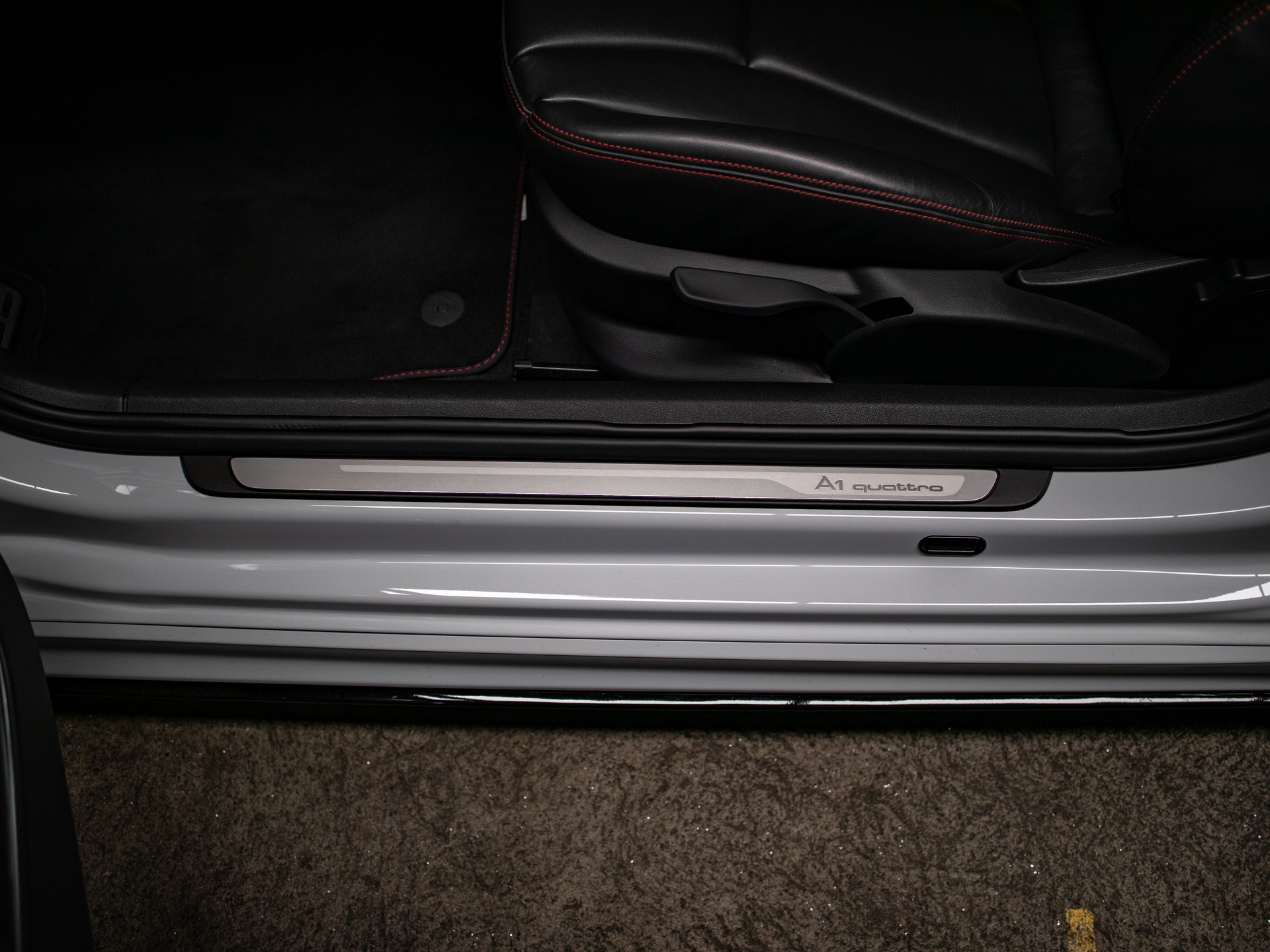 AUDI A1 2.0 TFSI Limited Edition quattro * 1 von 333 *-image-9