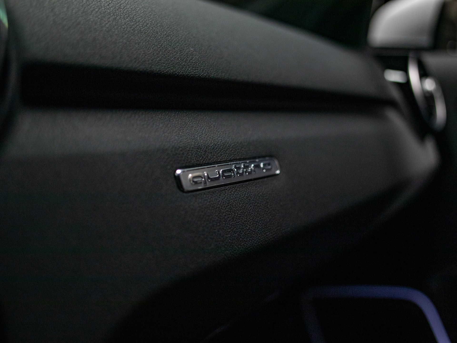 AUDI A1 2.0 TFSI Limited Edition quattro * 1 von 333 *-image-28