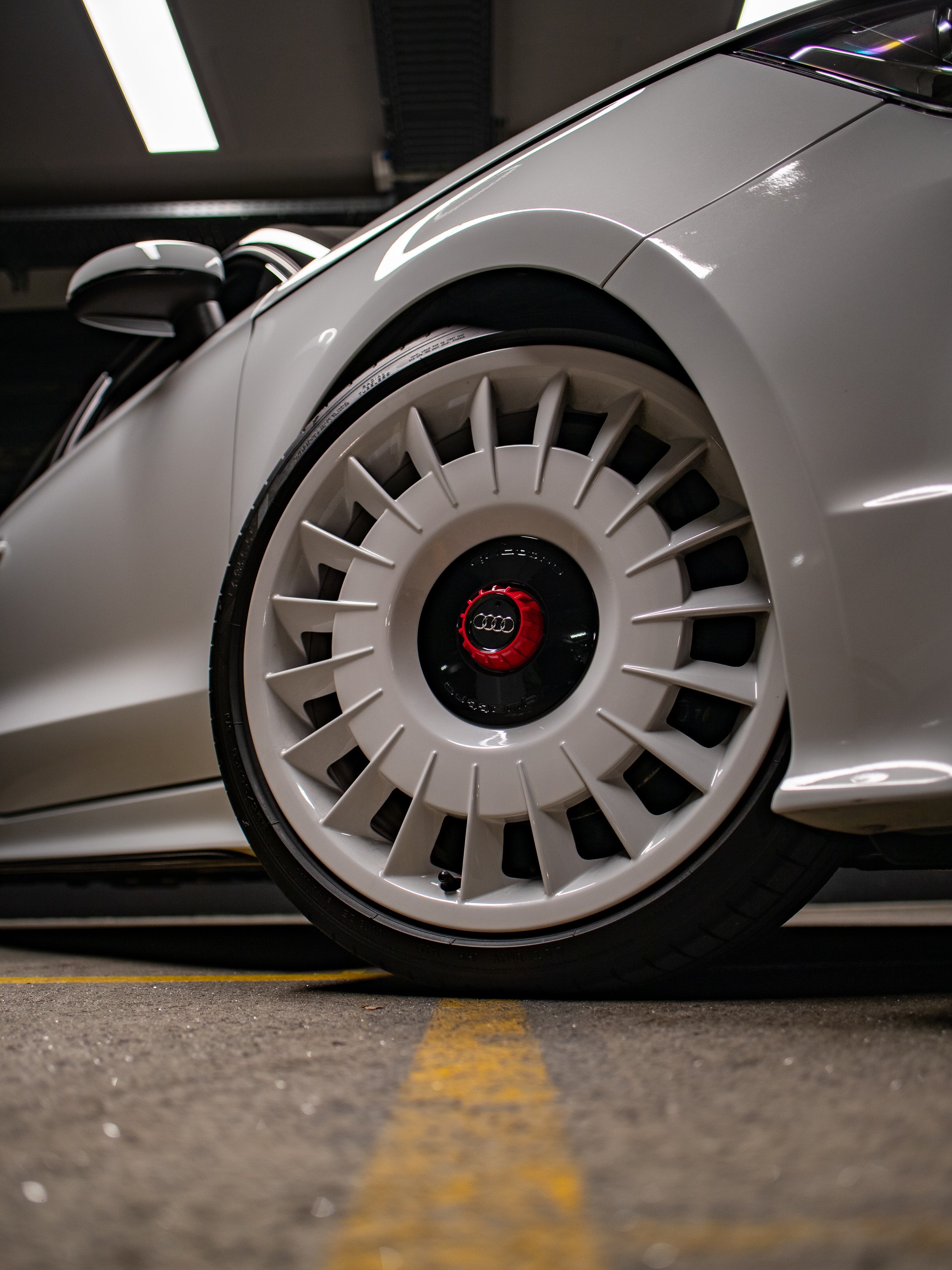 AUDI A1 2.0 TFSI Limited Edition quattro * 1 von 333 *-image-10