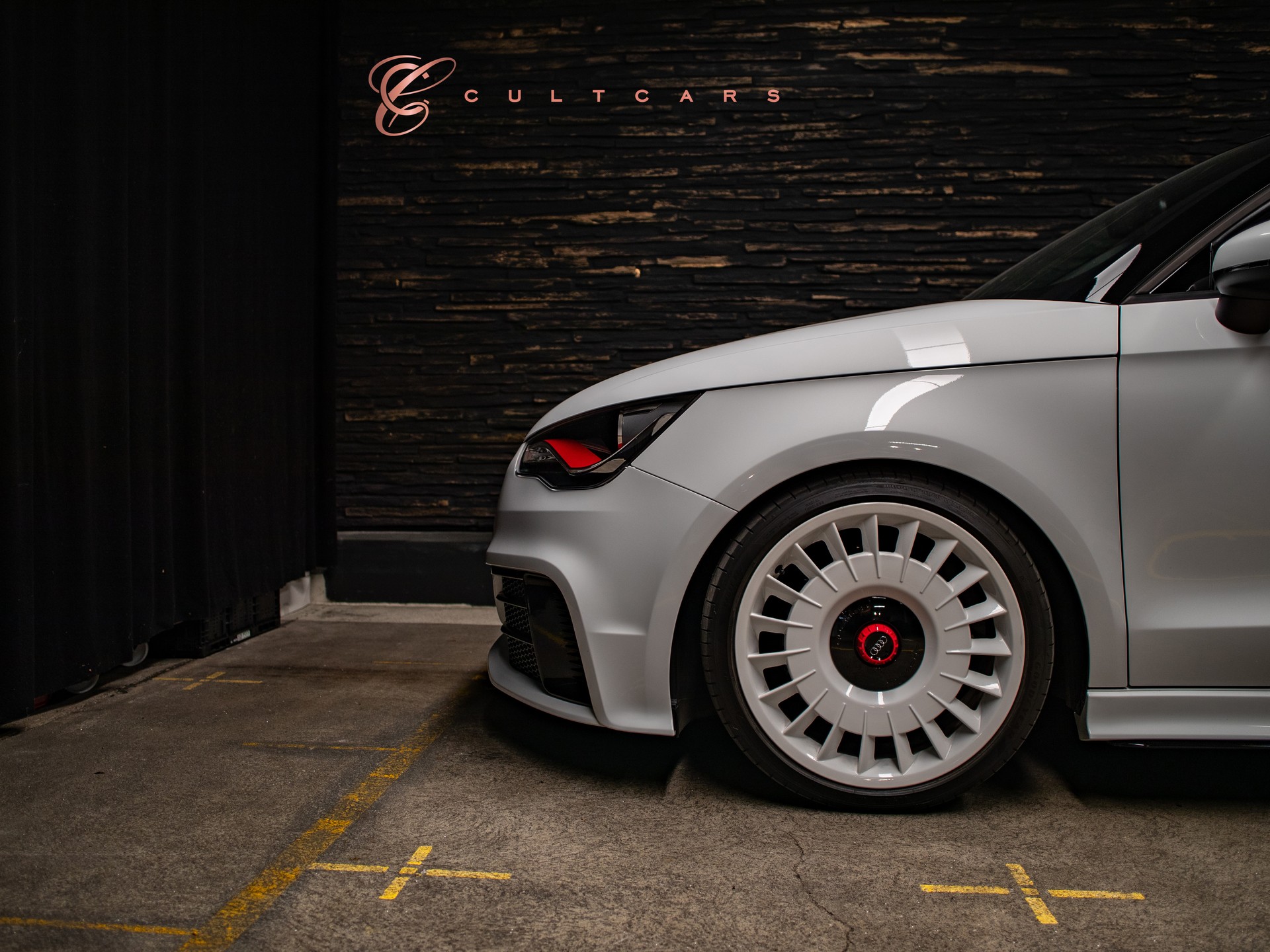 AUDI A1 2.0 TFSI Limited Edition quattro * 1 von 333 *-image-4