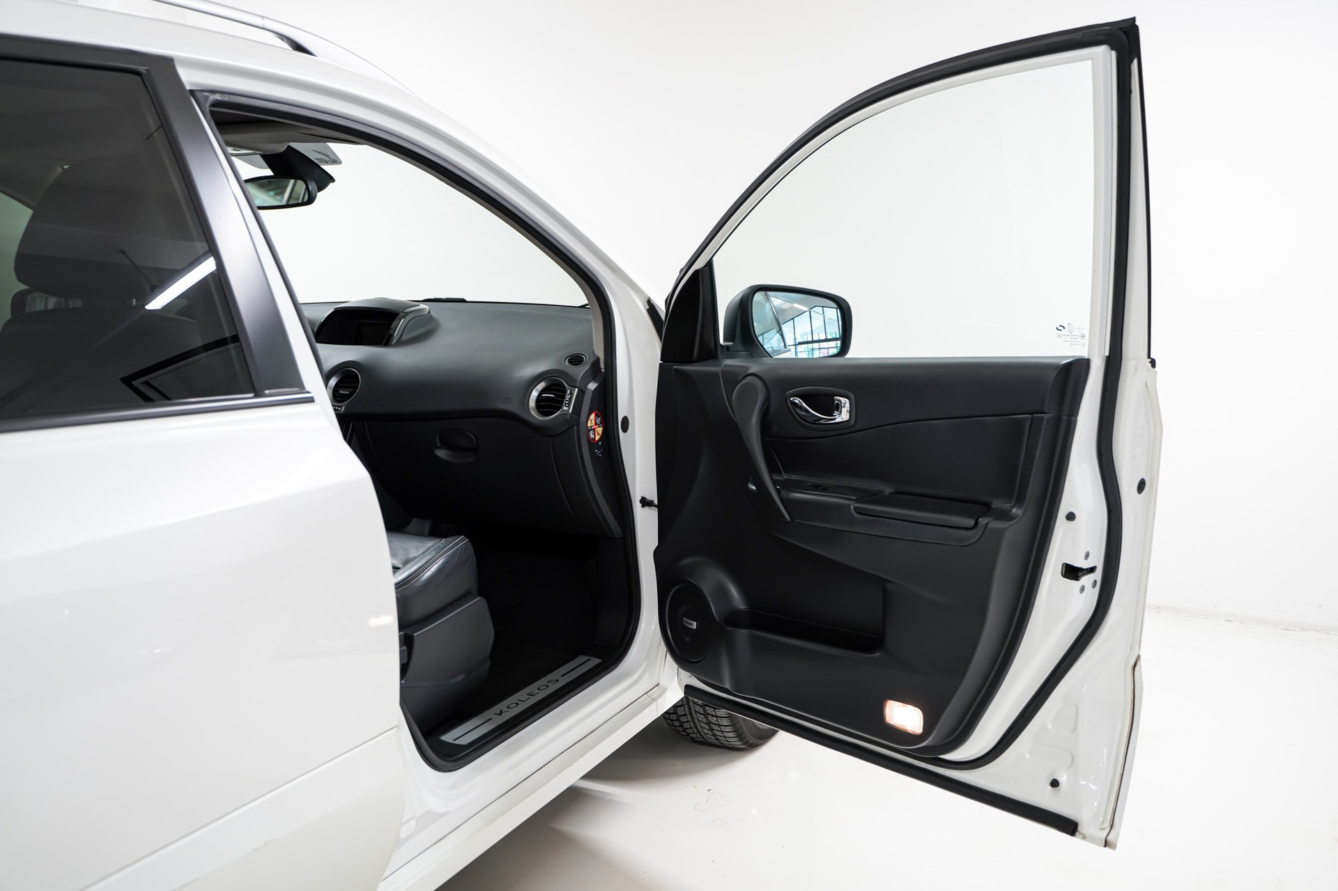 RENAULT Koleos 2.0 dCi Dynamique 4x4 Automatic-image-11