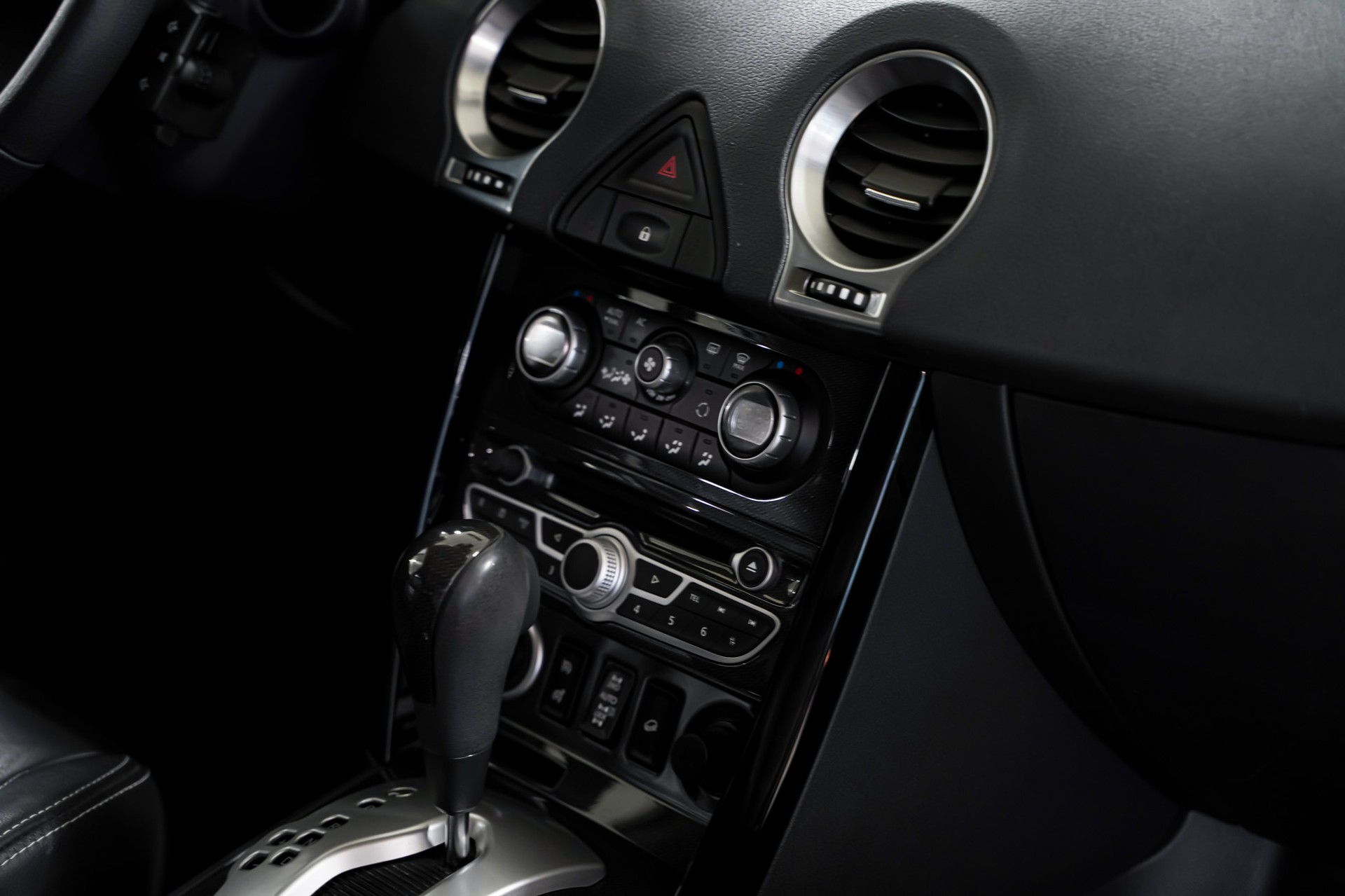 RENAULT Koleos 2.0 dCi Dynamique 4x4 Automatic-image-15