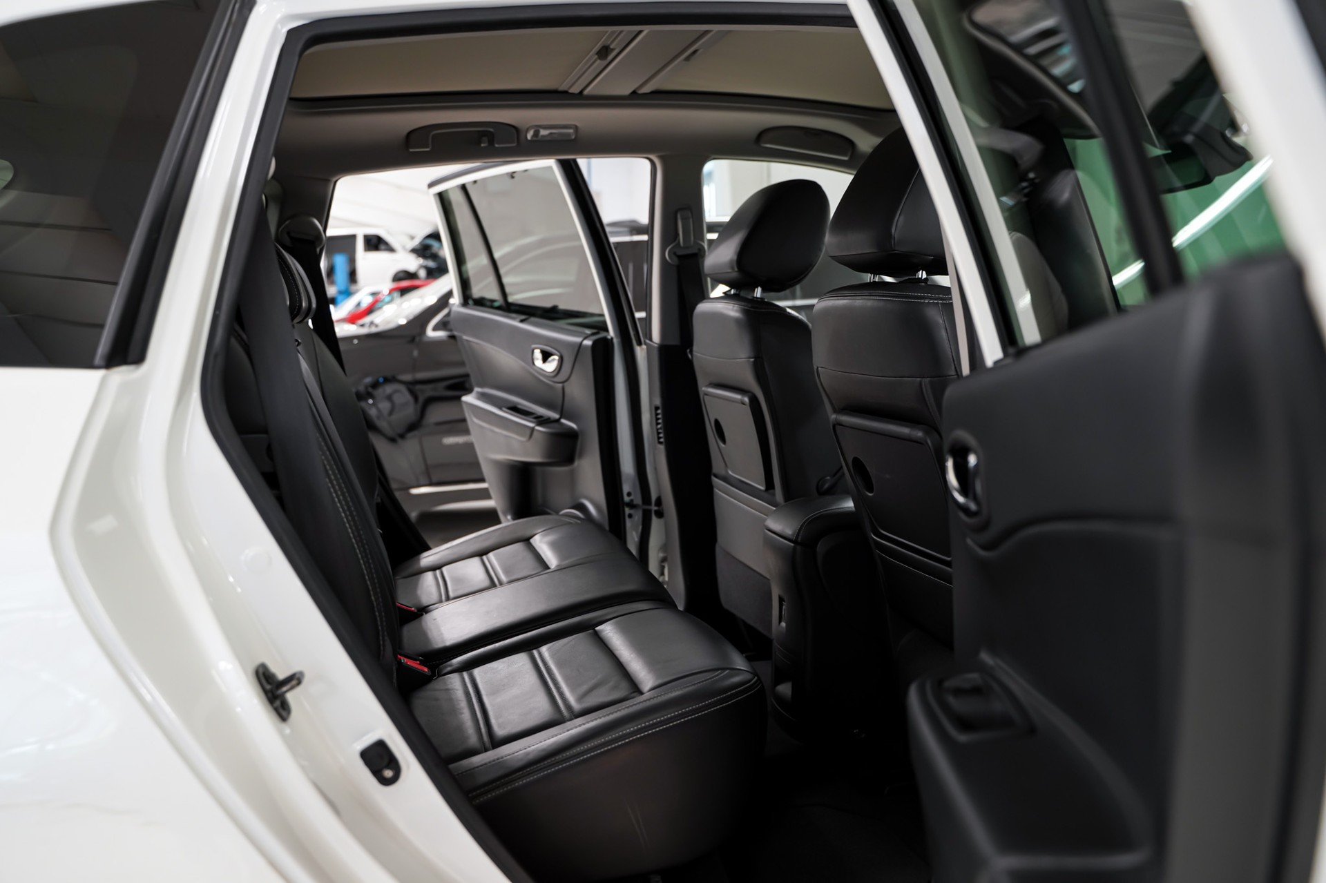RENAULT Koleos 2.0 dCi Dynamique 4x4 Automatic-image-10