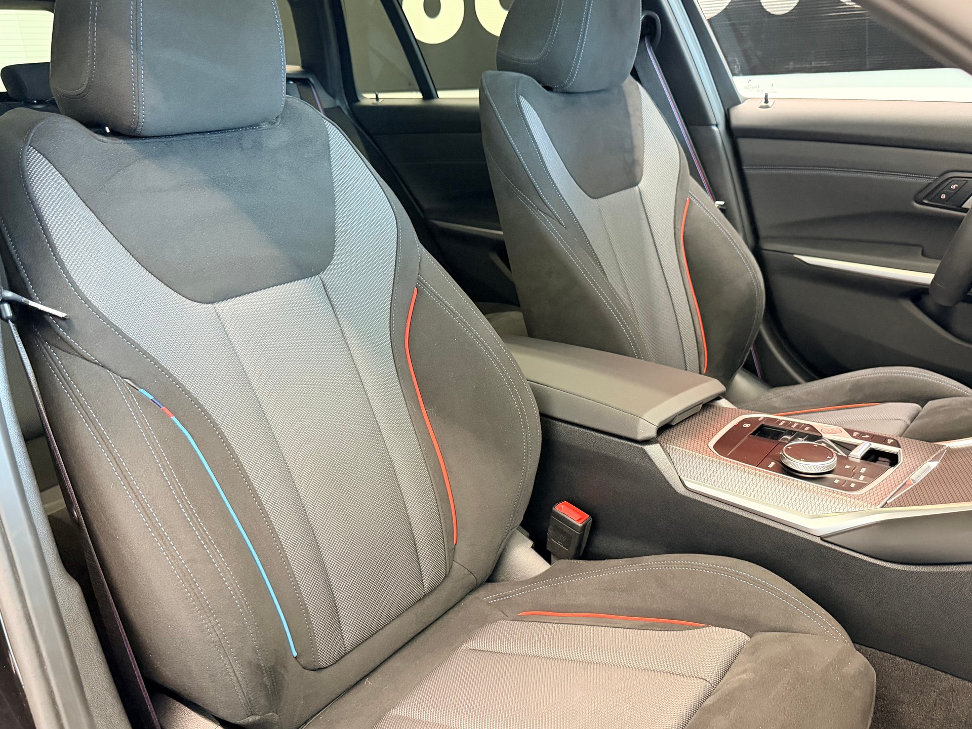 BMW 330i Touring xDrive Steptronic M Sport Pro-image-23