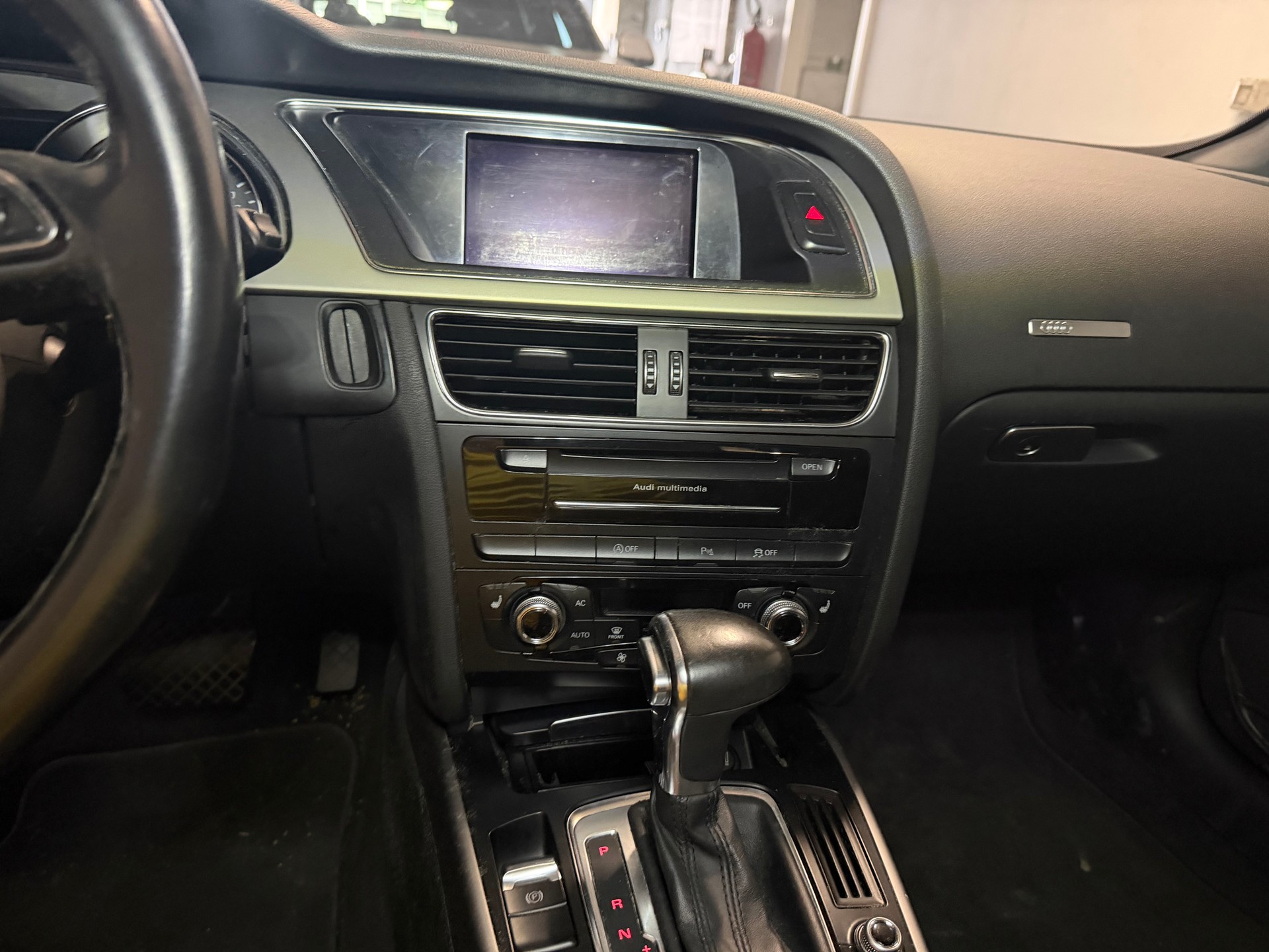 AUDI A5 Cabriolet 1.8 TFSI multitronic-image-9