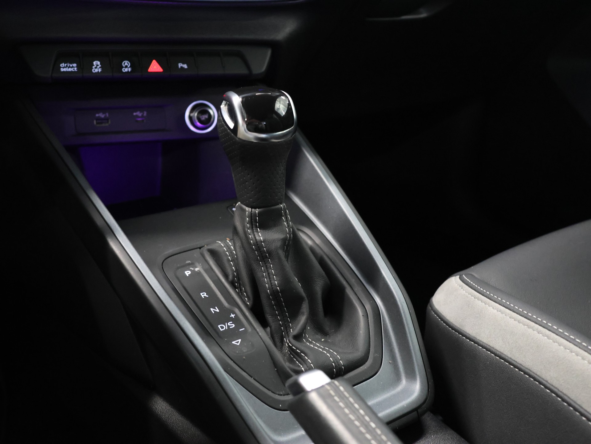 AUDI A1 Sportback 30 TFSI advanced S-tronic *Rückfahrkamera* *S-Line* *Klima*-image-27
