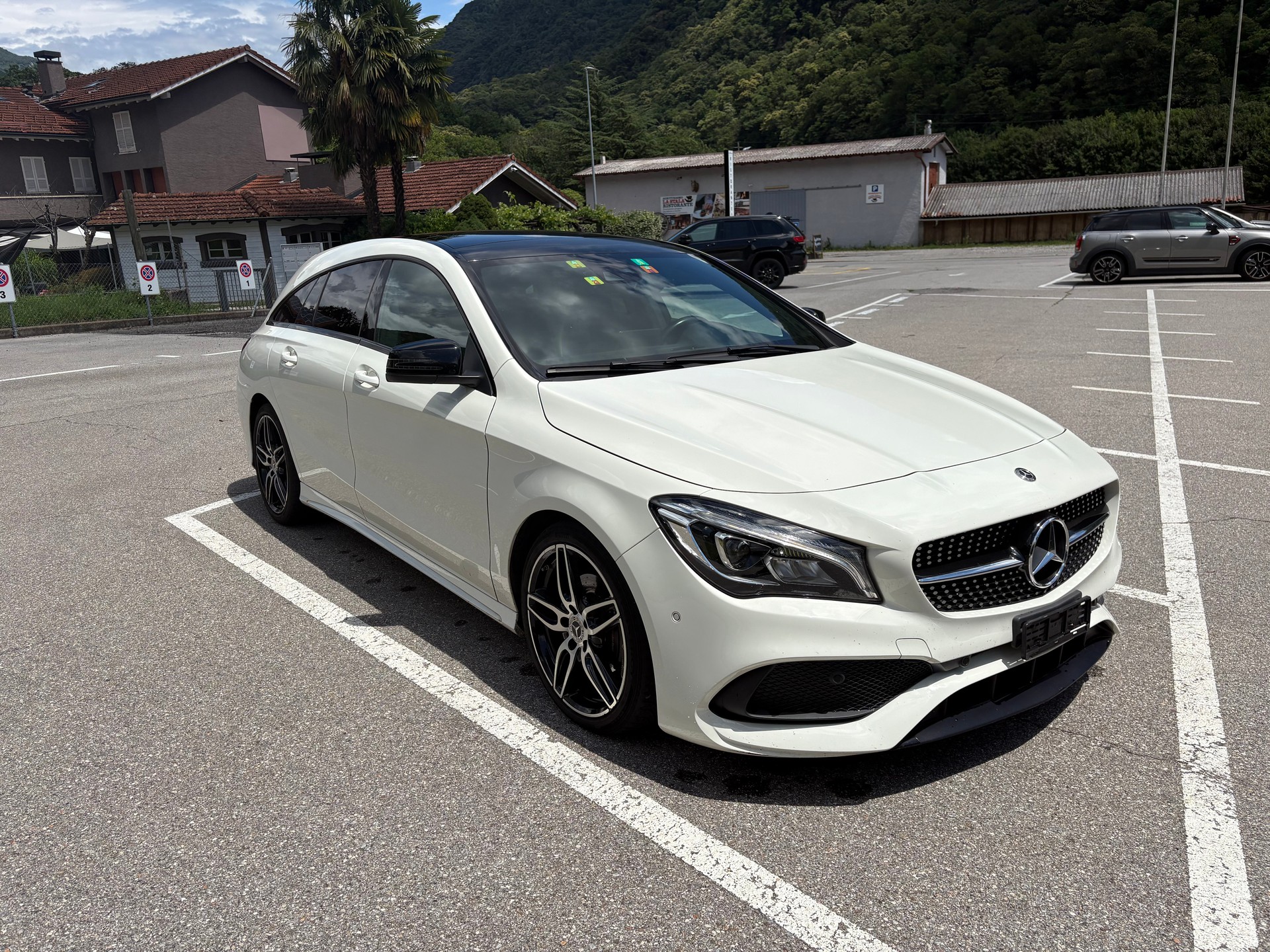 MERCEDES-BENZ CLA Shooting Brake 200 CDI AMG Line 4Matic 7G-DCT