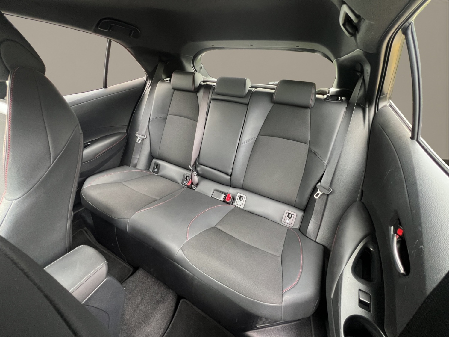 TOYOTA Corolla 2.0 HSD GR Sport-image-21