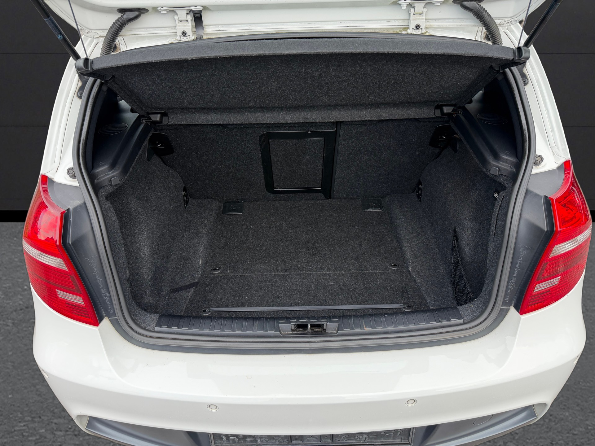BMW 120i M Paket Dynamic Edition-image-11