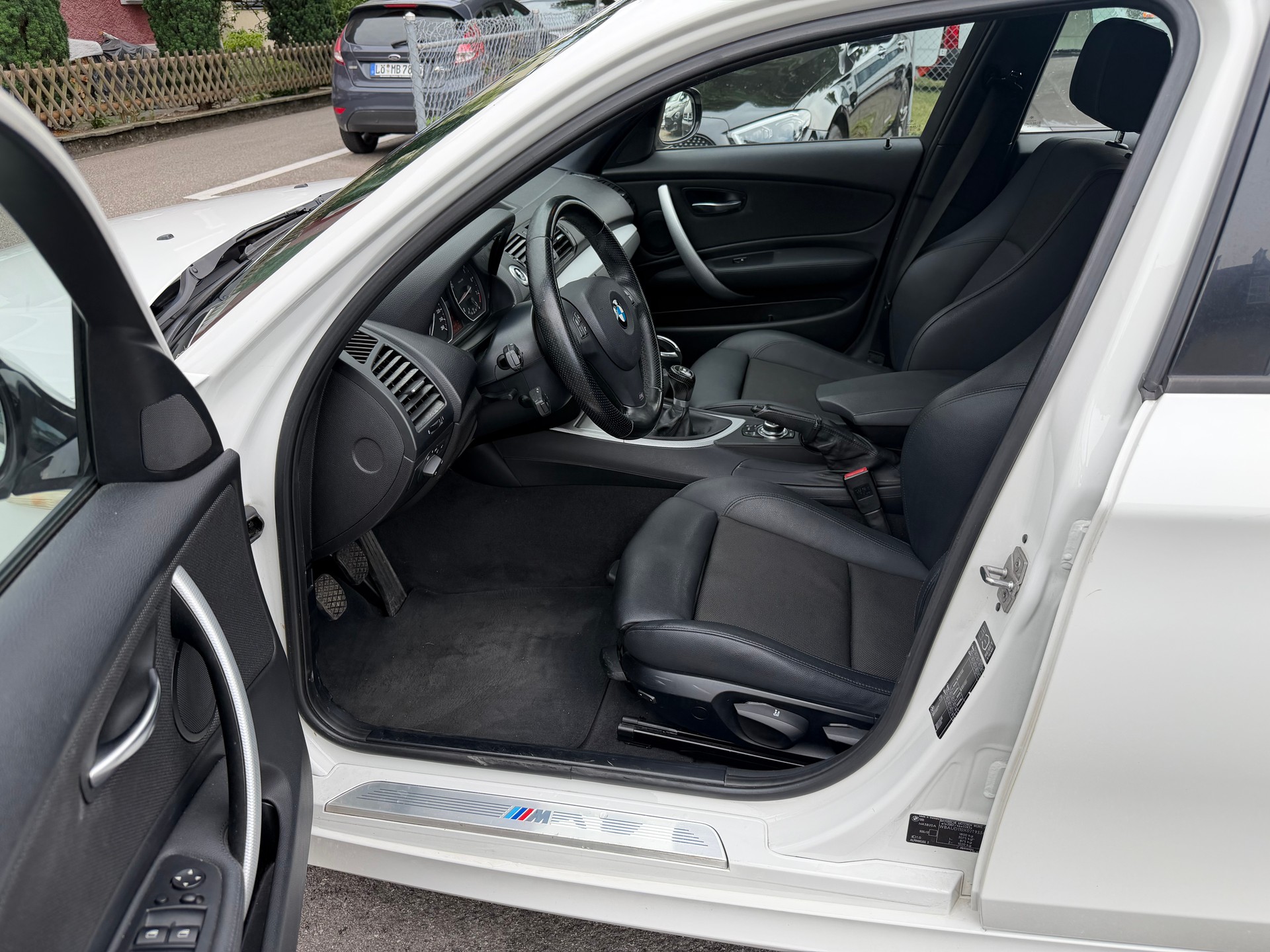 BMW 120i M Paket Dynamic Edition-image-6