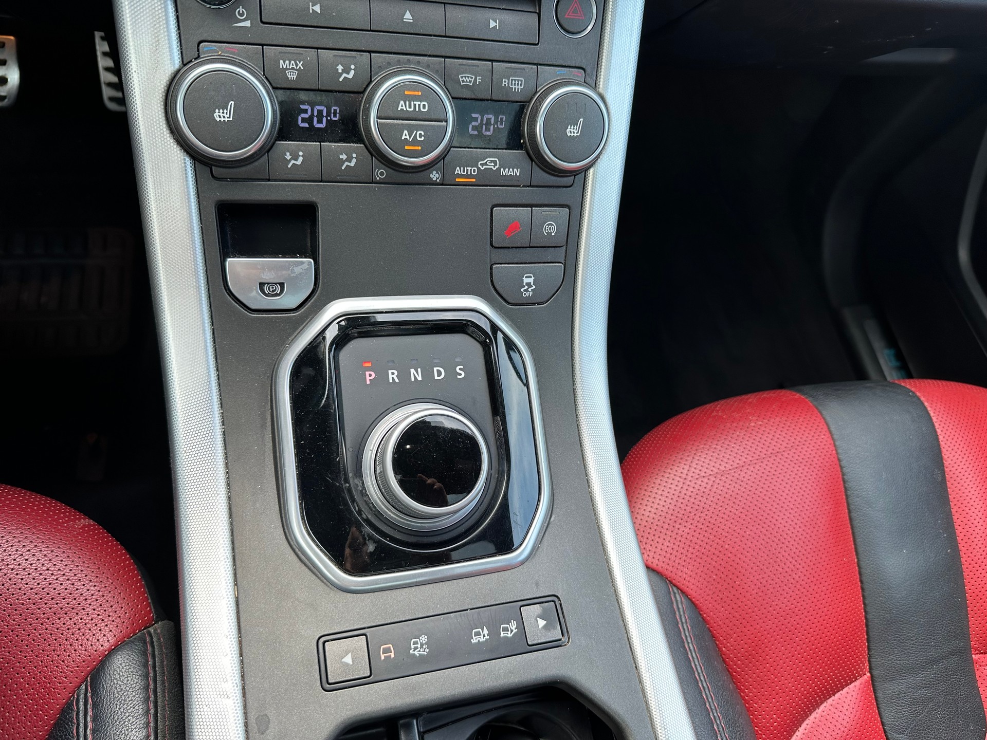 LAND ROVER Range Rover Evoque 2.2 SD4 Dynamic AT9-image-11