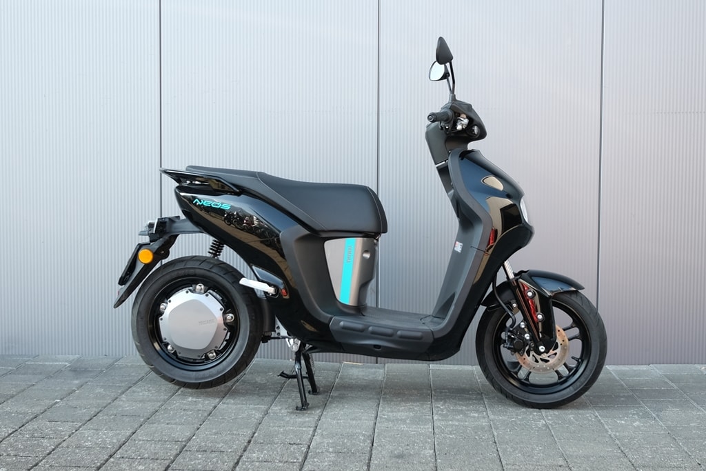 YAMAHA NEO's EV Dual Battery