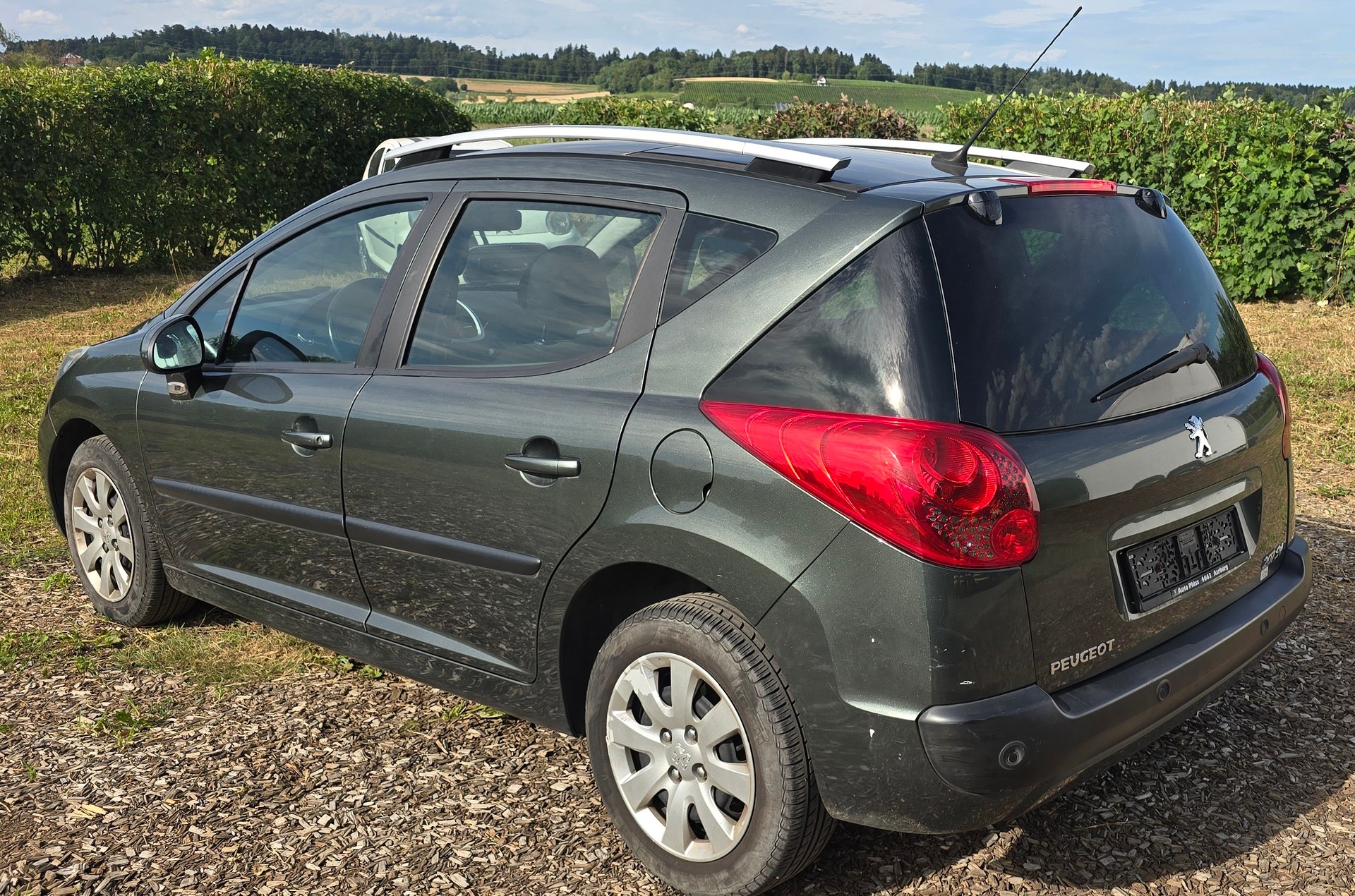 PEUGEOT 207 SW 1.6 16V Sport Automatic-image-6