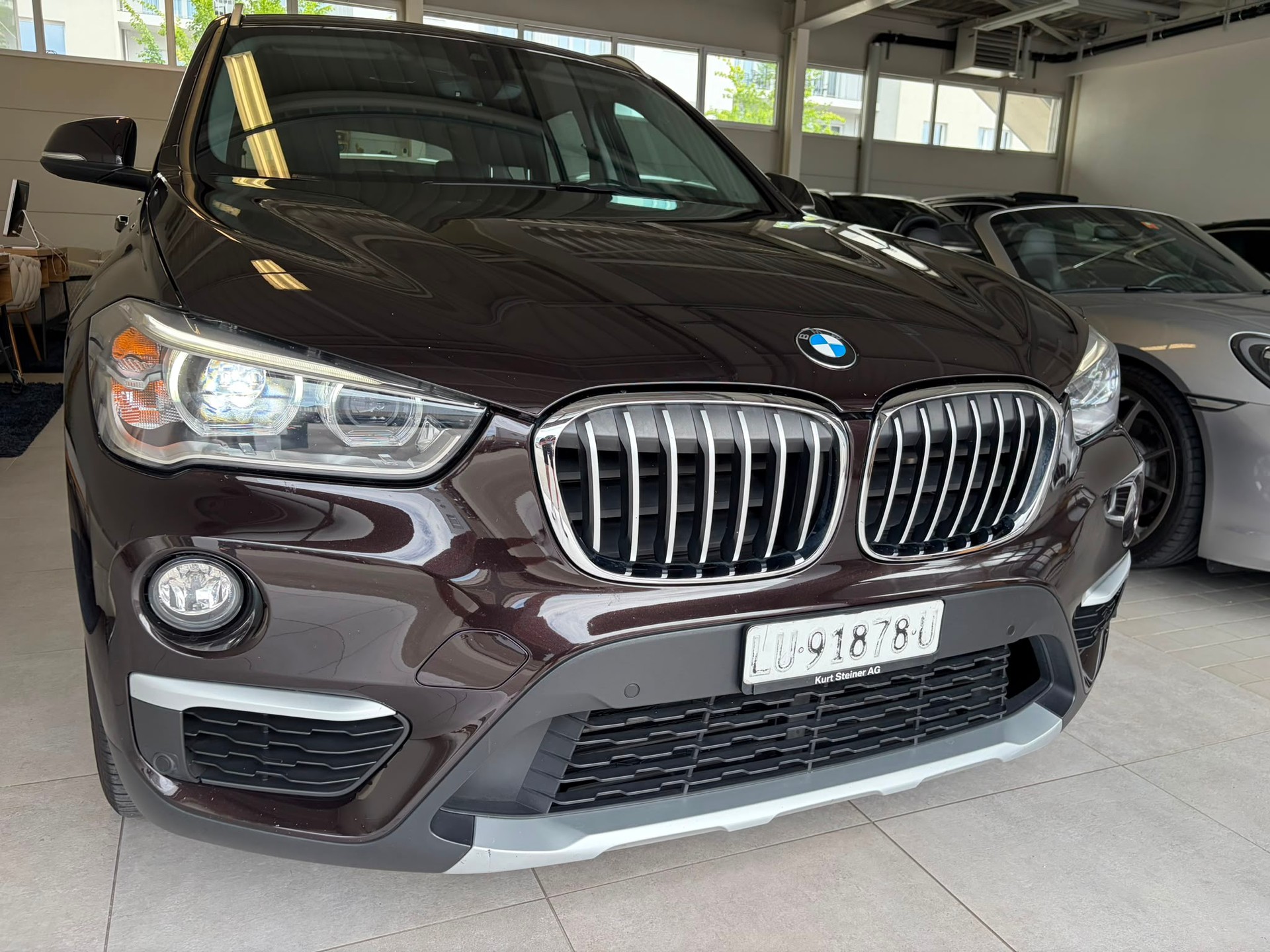 BMW X1 xDrive 18d xLine Steptronic-image-1