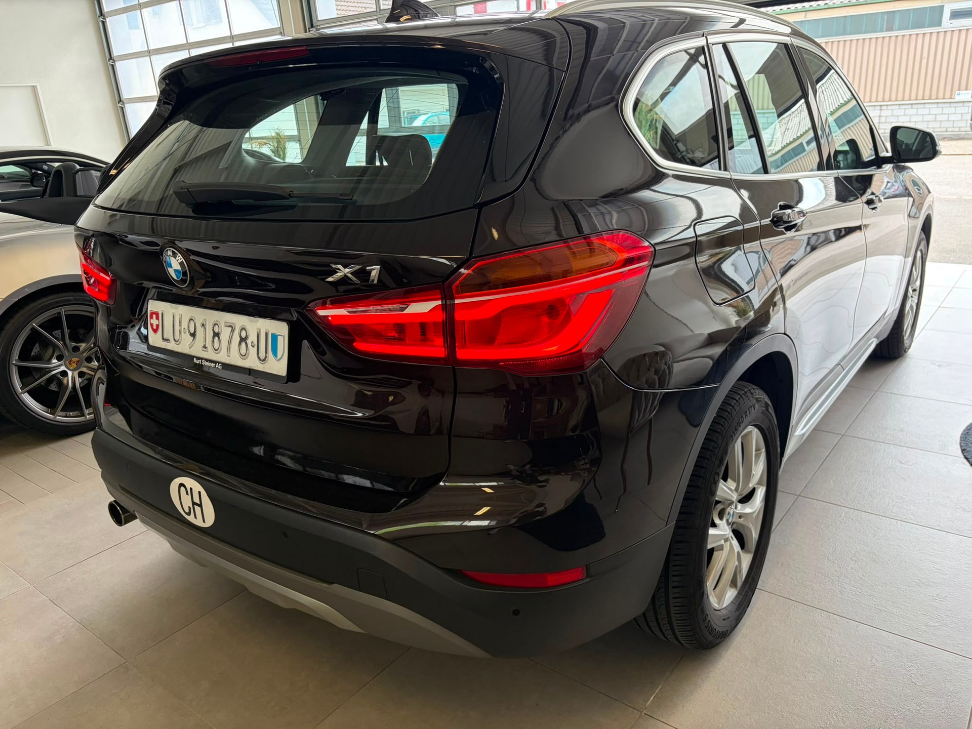 BMW X1 xDrive 18d xLine Steptronic-image-11
