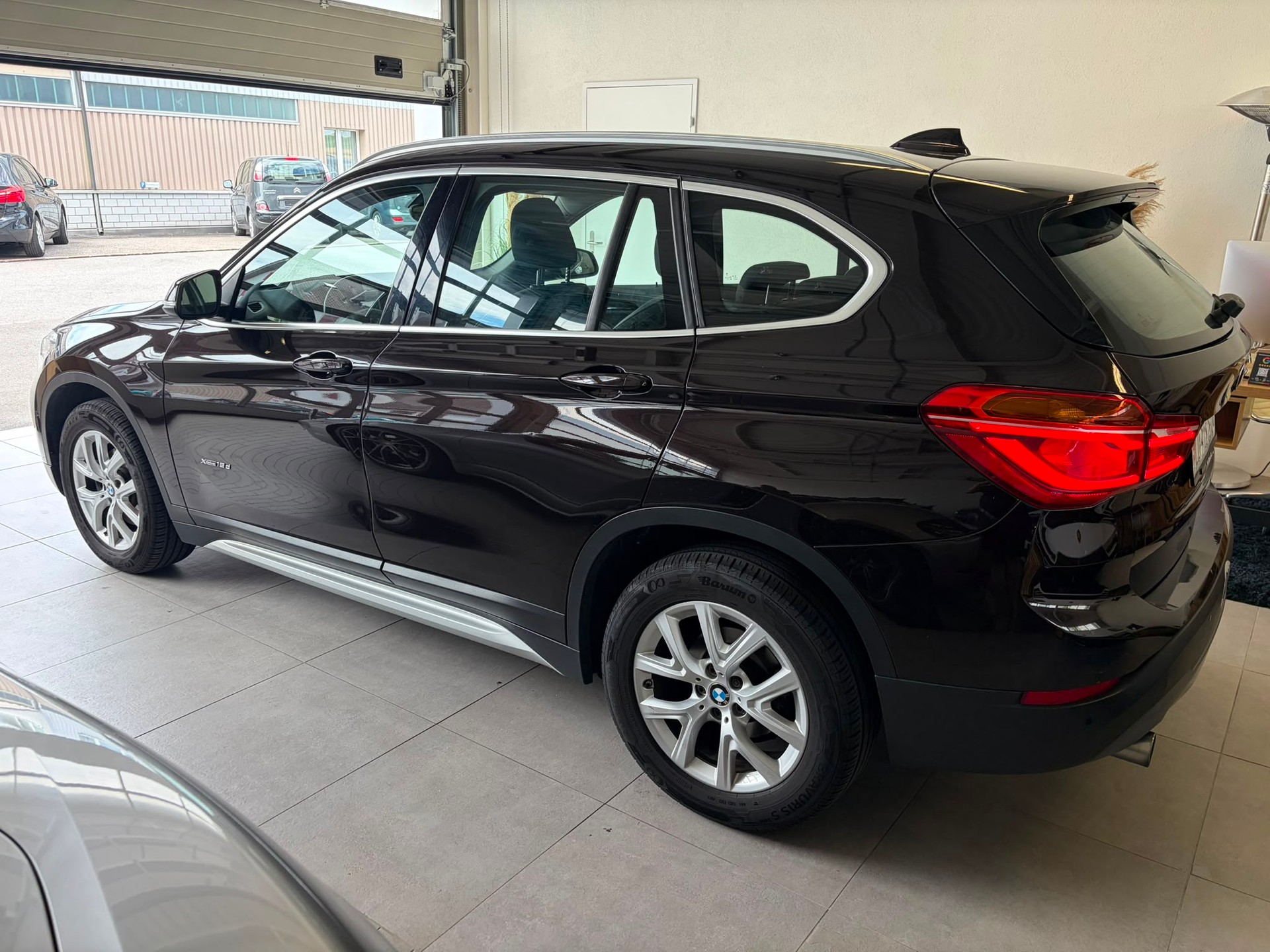 BMW X1 xDrive 18d xLine Steptronic-image-4