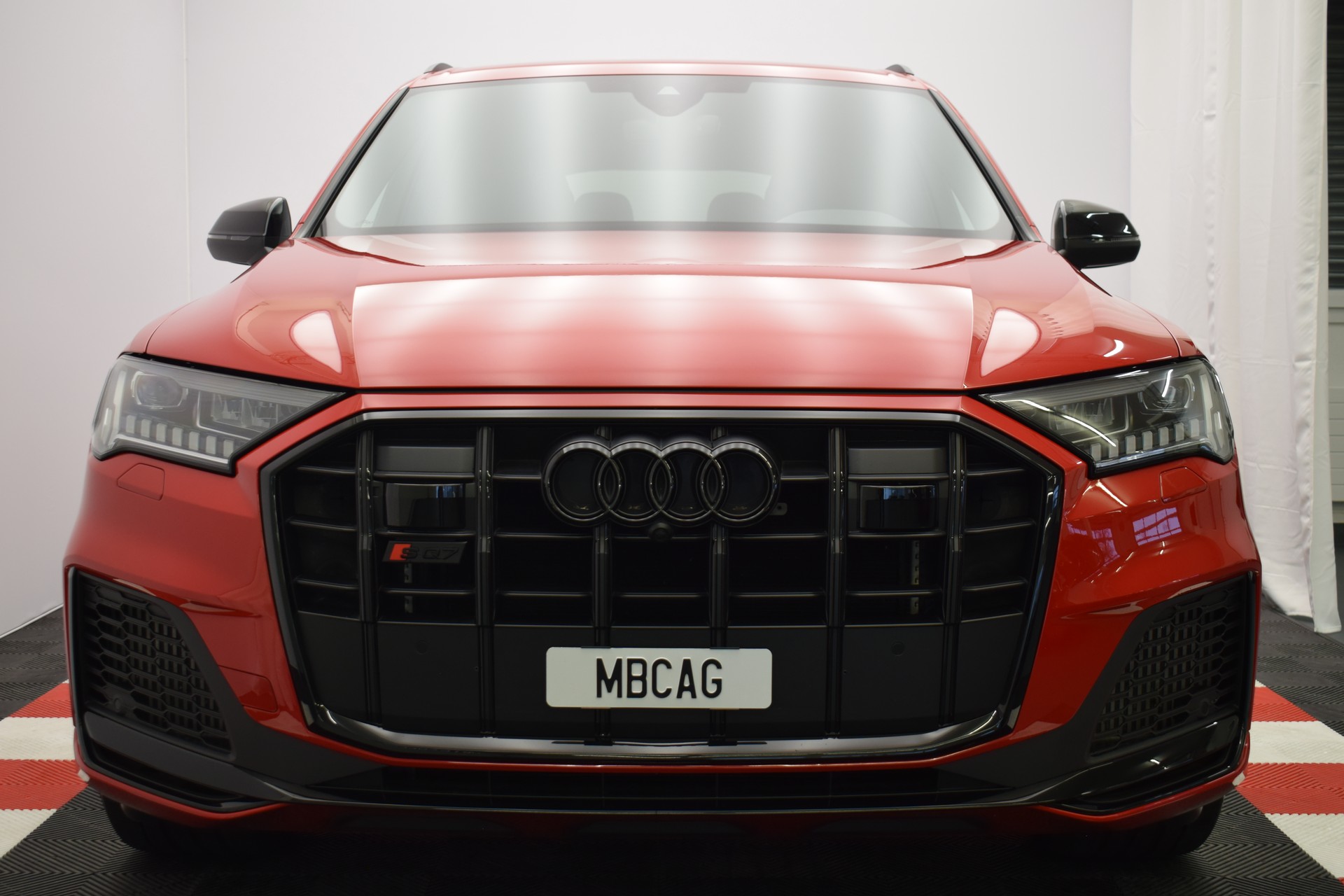 AUDI SQ7 TFSI quattro tiptronic, Anhängerkupplung, 7 Sitzer-showroom-element-2