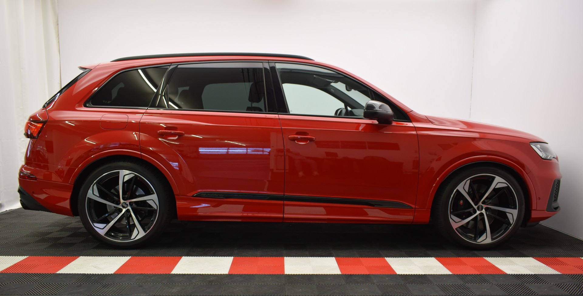 AUDI SQ7 TFSI quattro tiptronic, Anhängerkupplung, 7 Sitzer-image-14