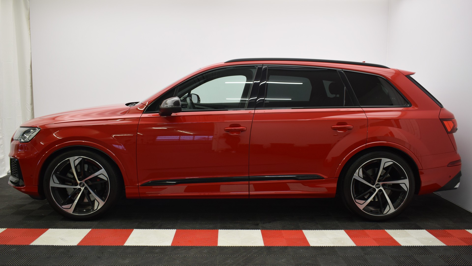 AUDI SQ7 TFSI quattro tiptronic, Anhängerkupplung, 7 Sitzer-image-6