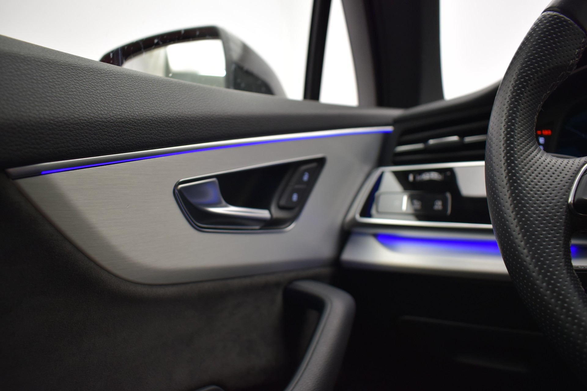 AUDI SQ7 TFSI quattro tiptronic, Anhängerkupplung, 7 Sitzer-image-27