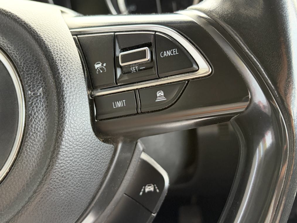 SUZUKI Swift 1.2 Compact Top 4x4 Hybrid-image-4
