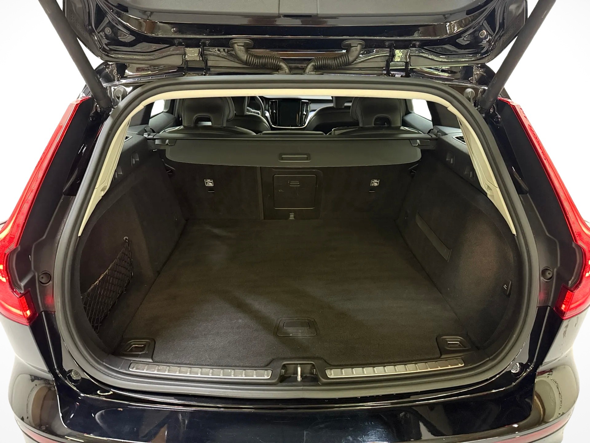 VOLVO V60 D3 Momentum Geartronic-image-9