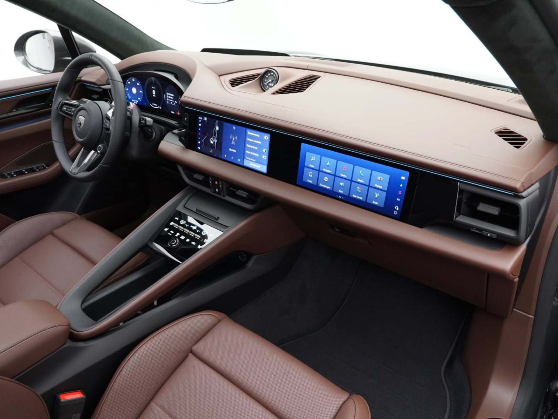 PORSCHE Macan Turbo-image-24