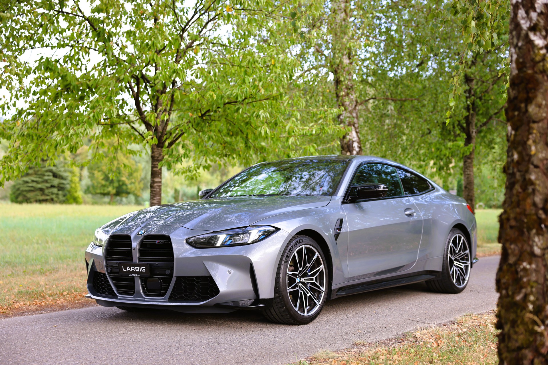 BMW M4 Coupé Competition *Facelift* *Laser LED* *Skyscraper grau* *Innovationspaket II* *Sitzbelüftung* *Werksgarantie bis 05/2028*