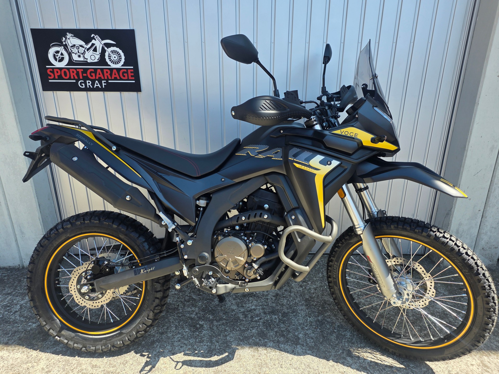 VOGE 300 Rally-showroom-element-1