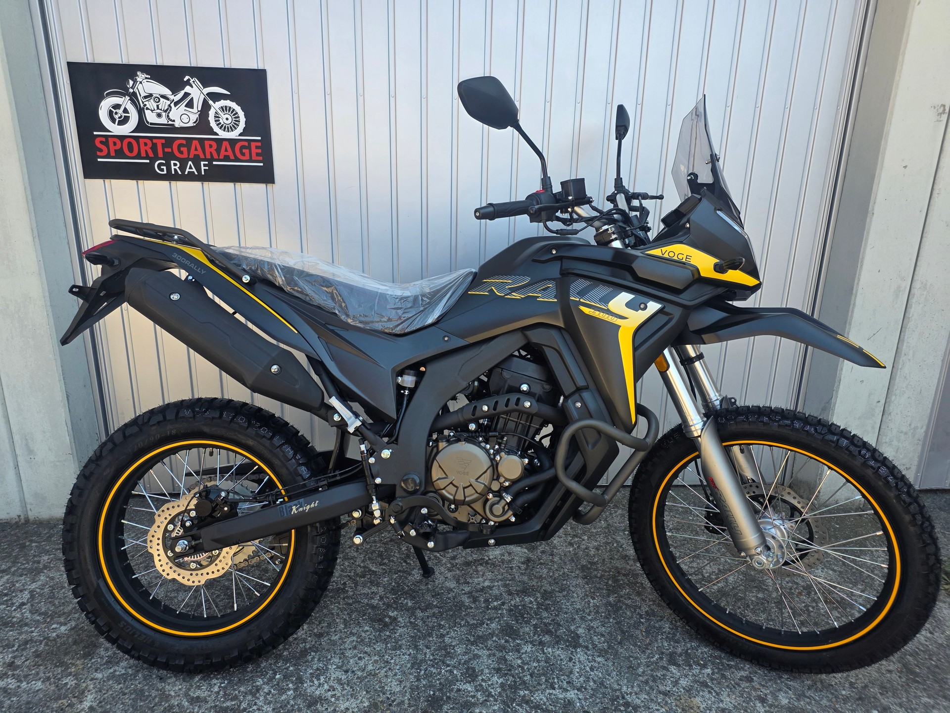 VOGE 300 Rally-showroom-element-2