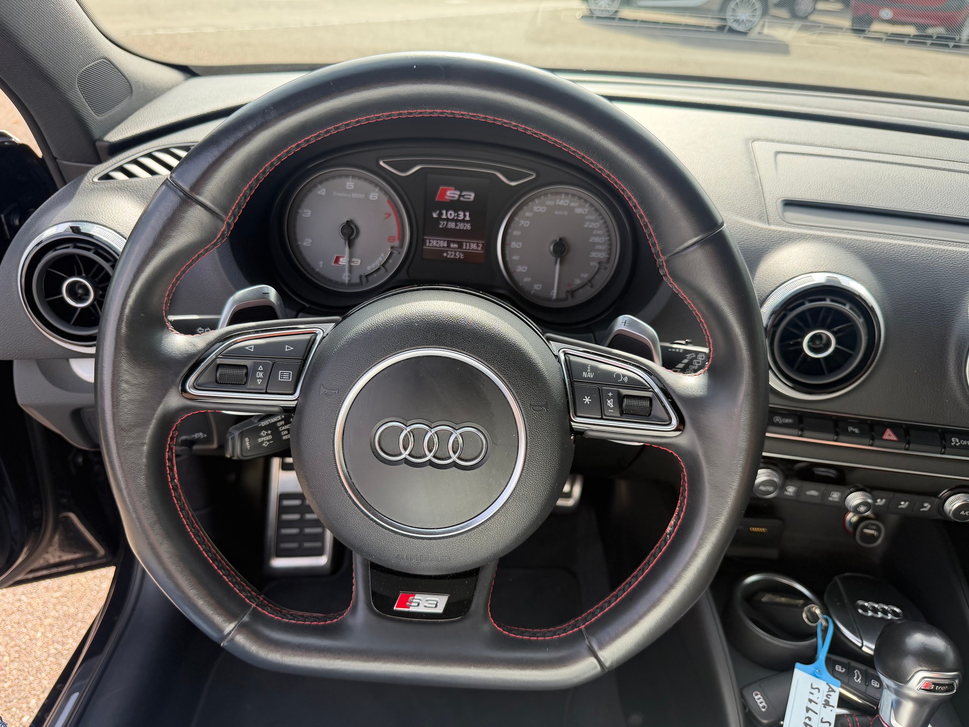 AUDI S3 Sportback 2.0 TFSI quattro S-tronic-image-11