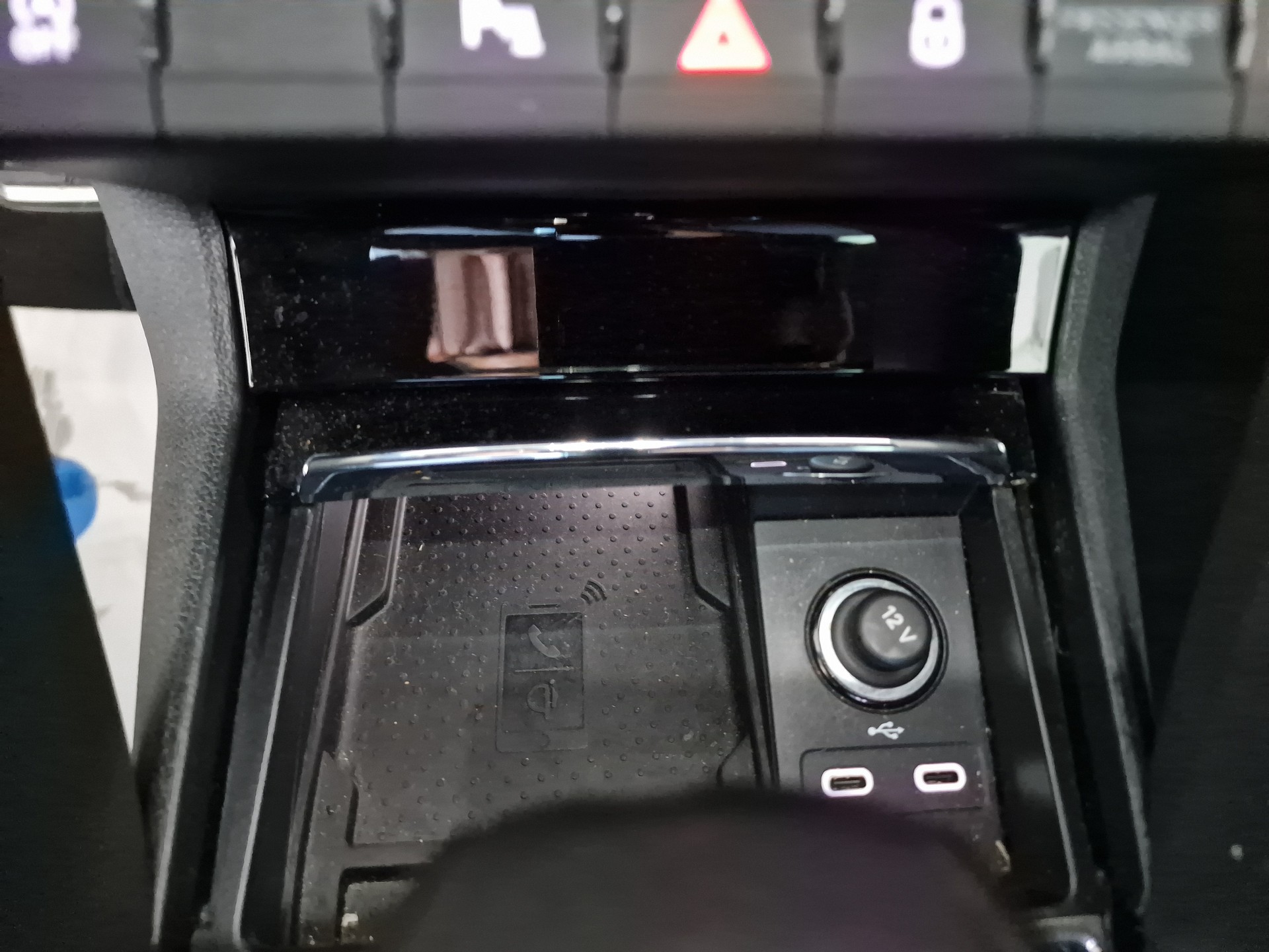 SKODA Karoq 1.5 TSI SportLine DSG 8xAlu AHK1.5t 24Mt Gara-image-24