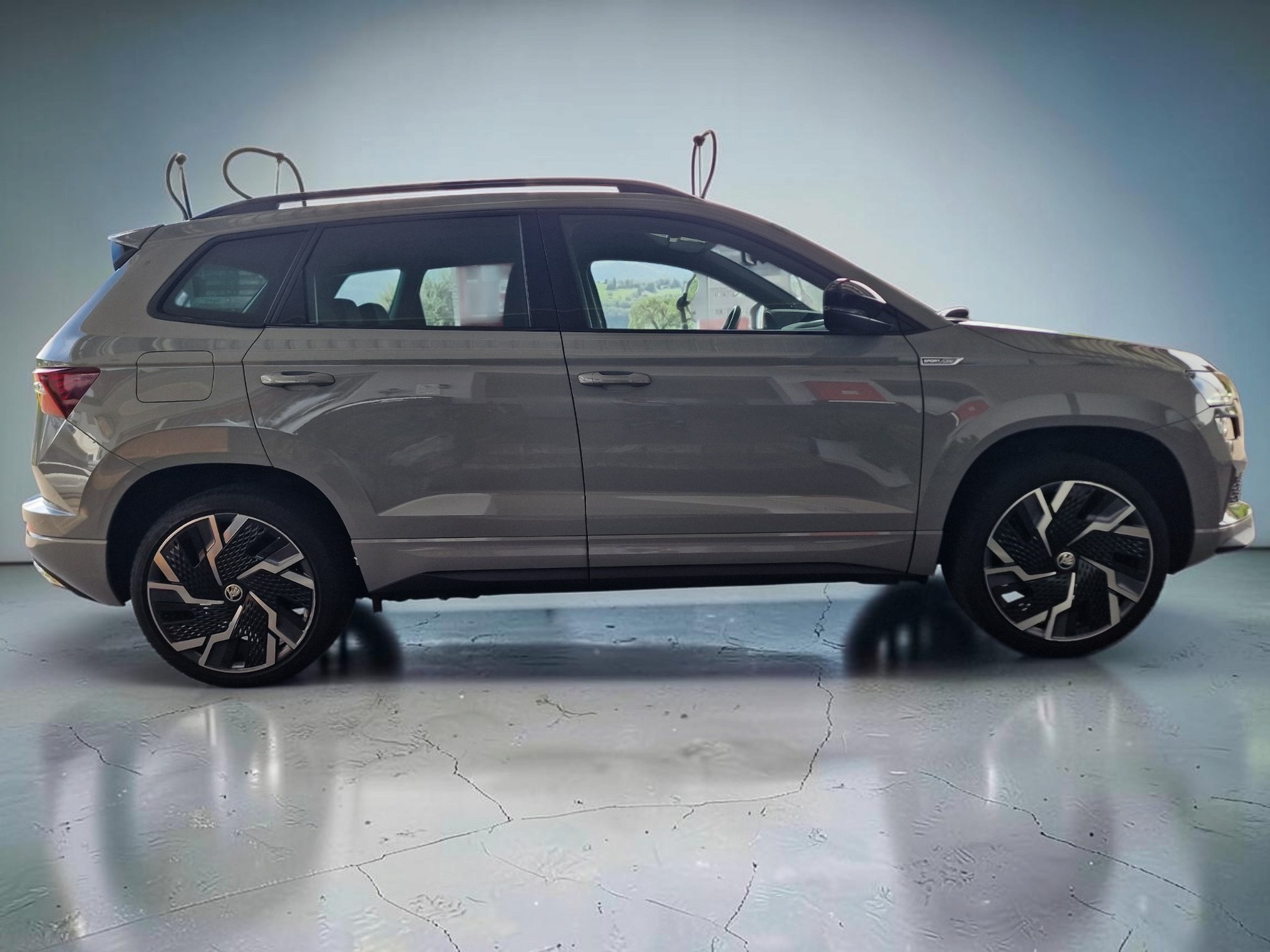 SKODA Karoq 1.5 TSI SportLine DSG 8xAlu AHK1.5t 24Mt Gara