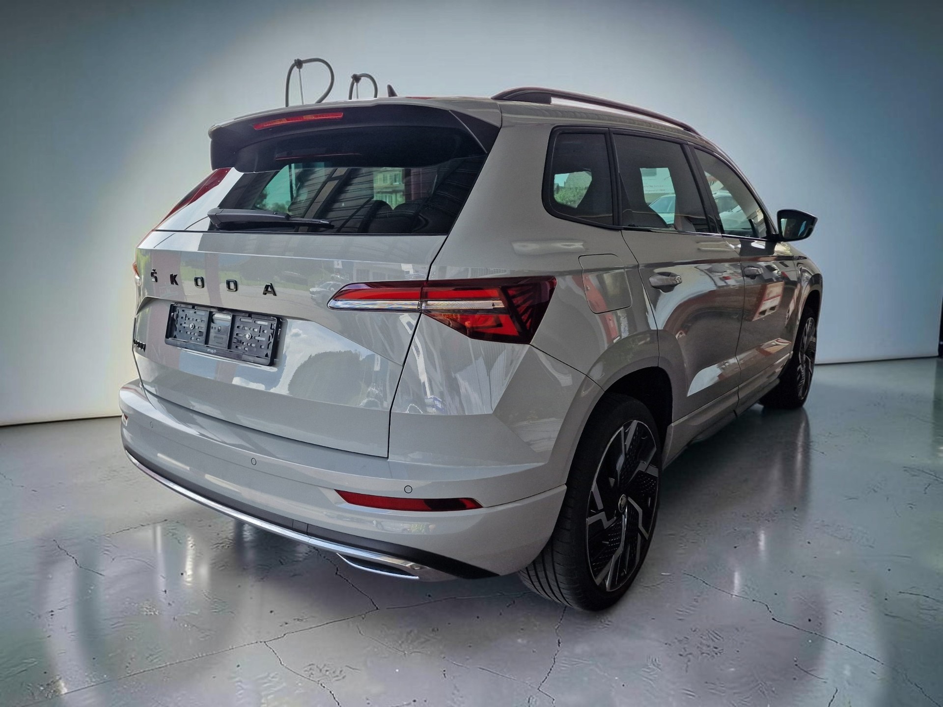SKODA Karoq 1.5 TSI SportLine DSG 8xAlu AHK1.5t 24Mt Gara-image-9