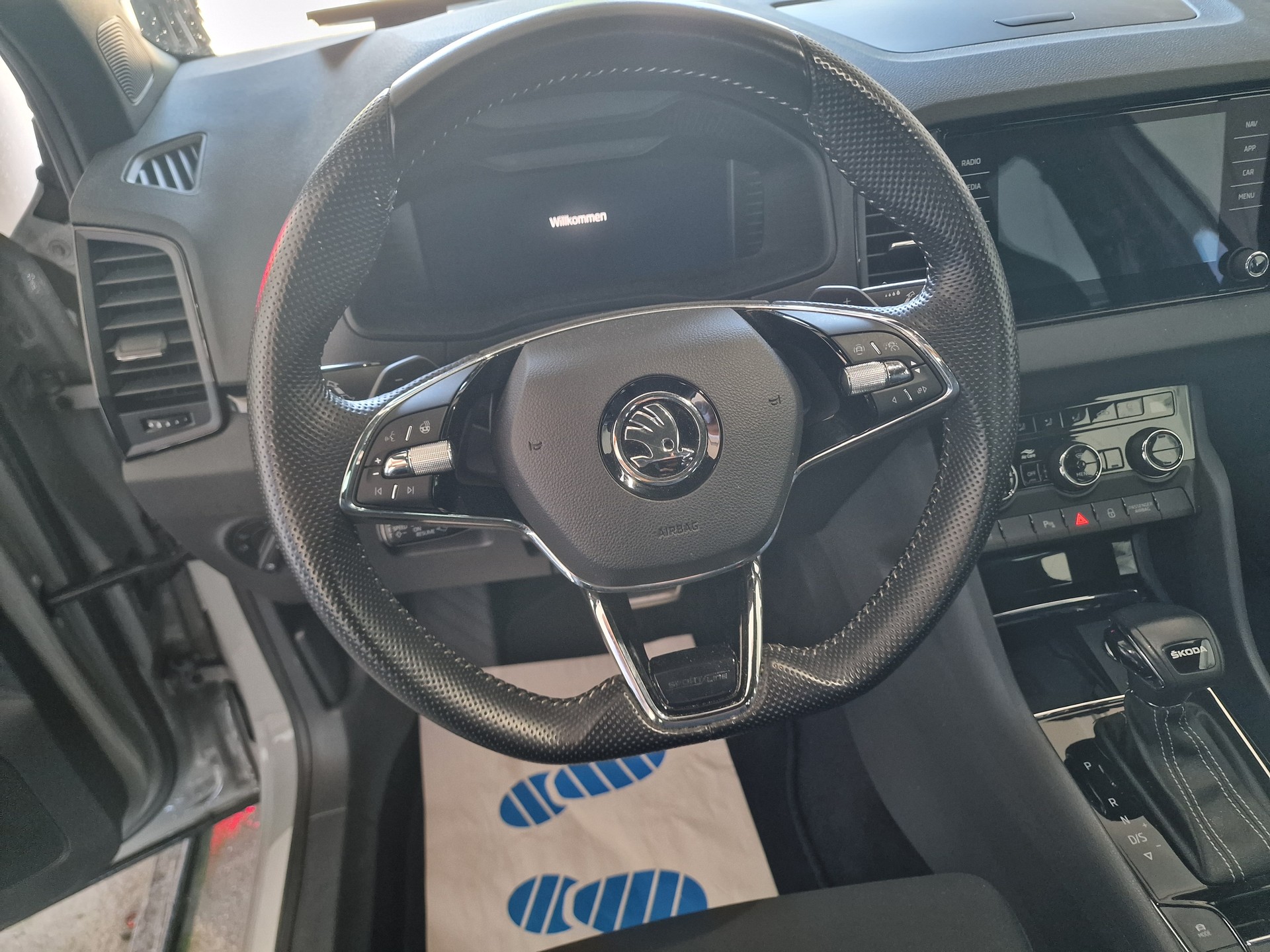 SKODA Karoq 1.5 TSI SportLine DSG 8xAlu AHK1.5t 24Mt Gara-image-16