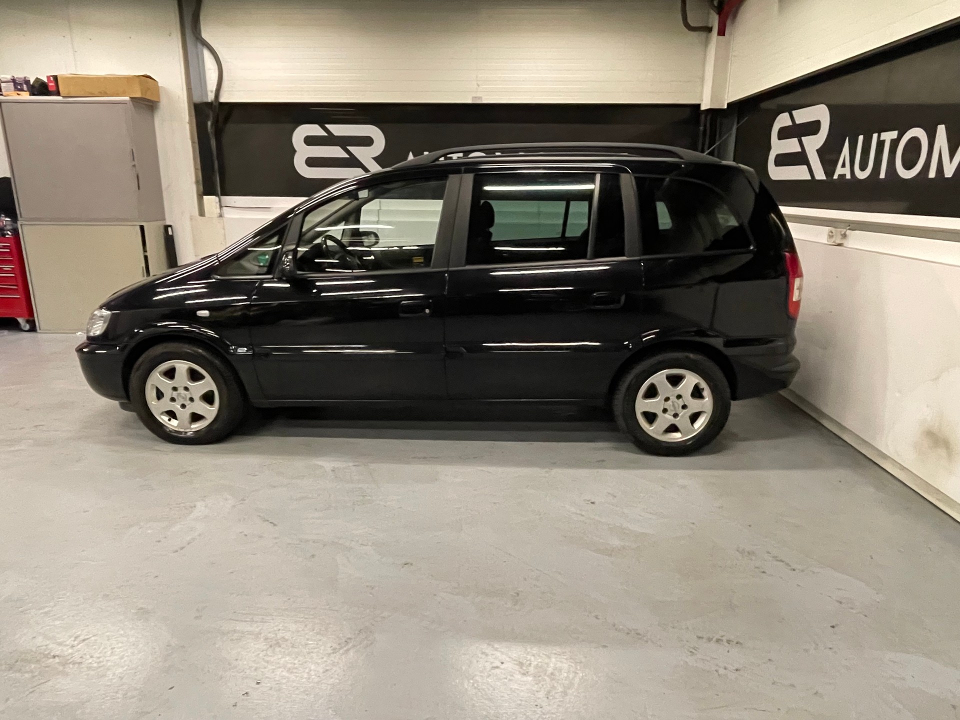 OPEL Zafira 2.2 DTi Edition 7-Plätze-image-5