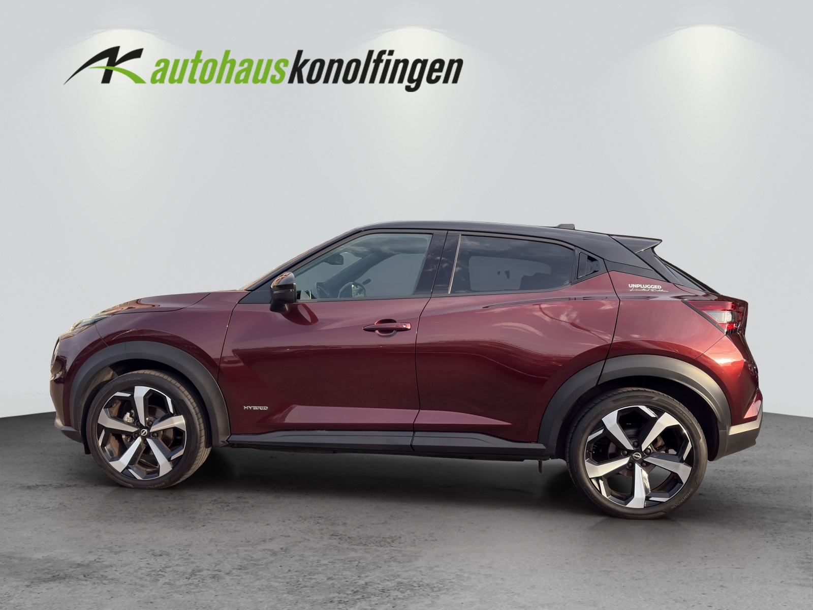 NISSAN Juke 1.6 Hybrid Unplugged-showroom-element-1